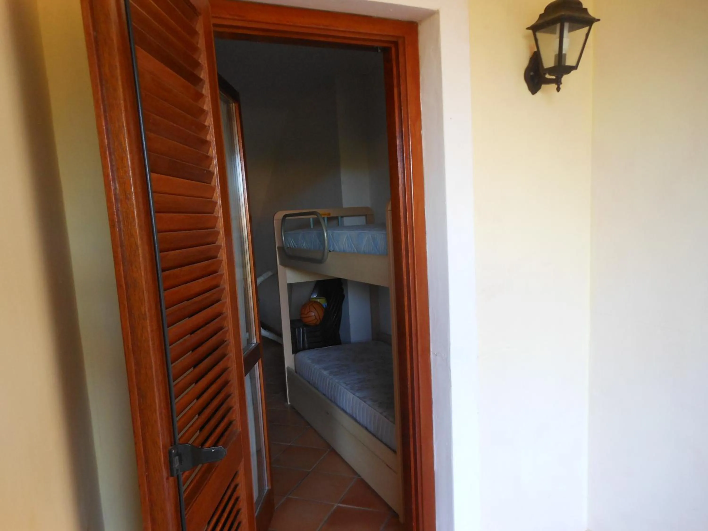 Photo of the whole room in Cala Delfino