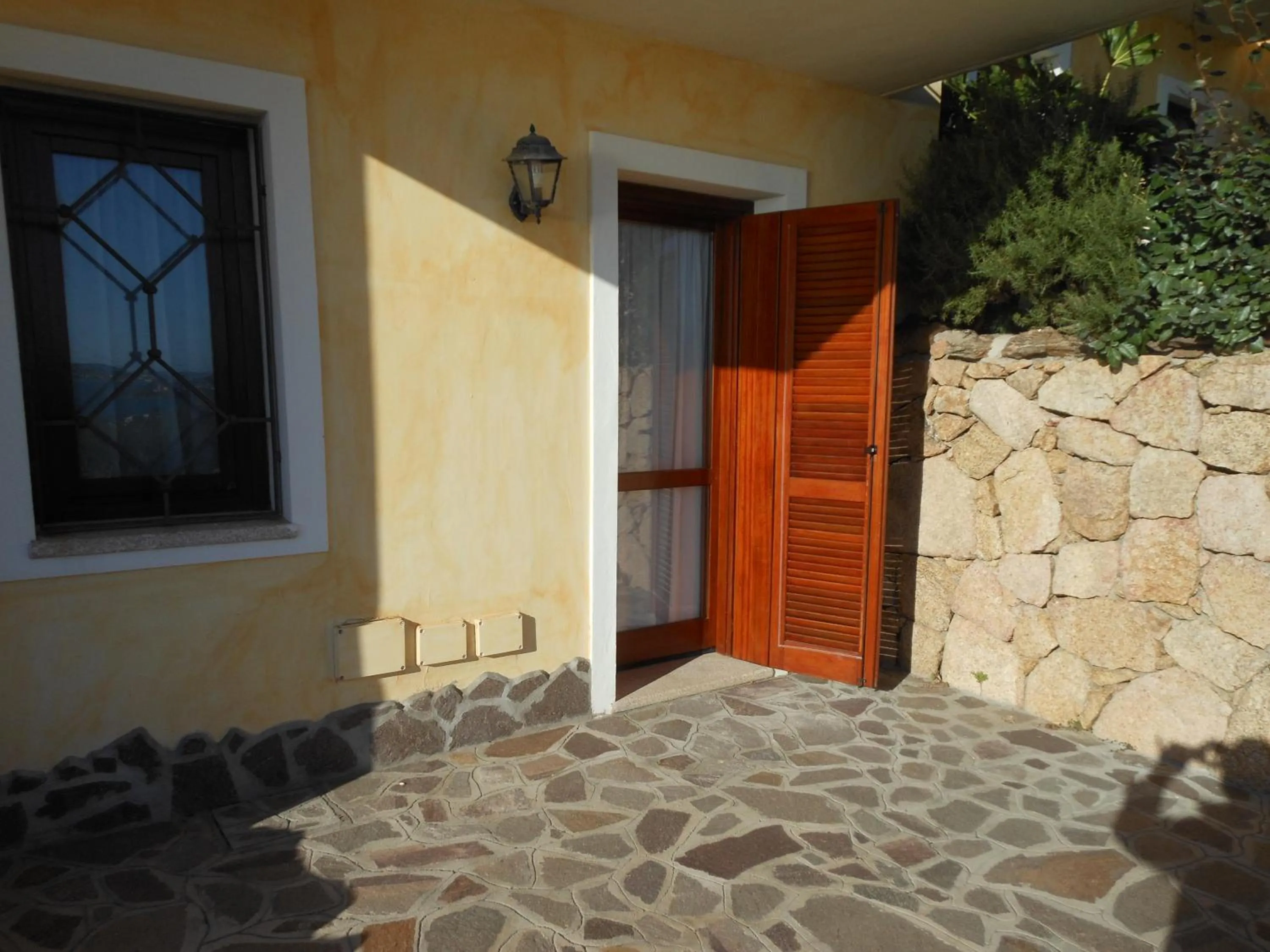 Property building in Cala Delfino