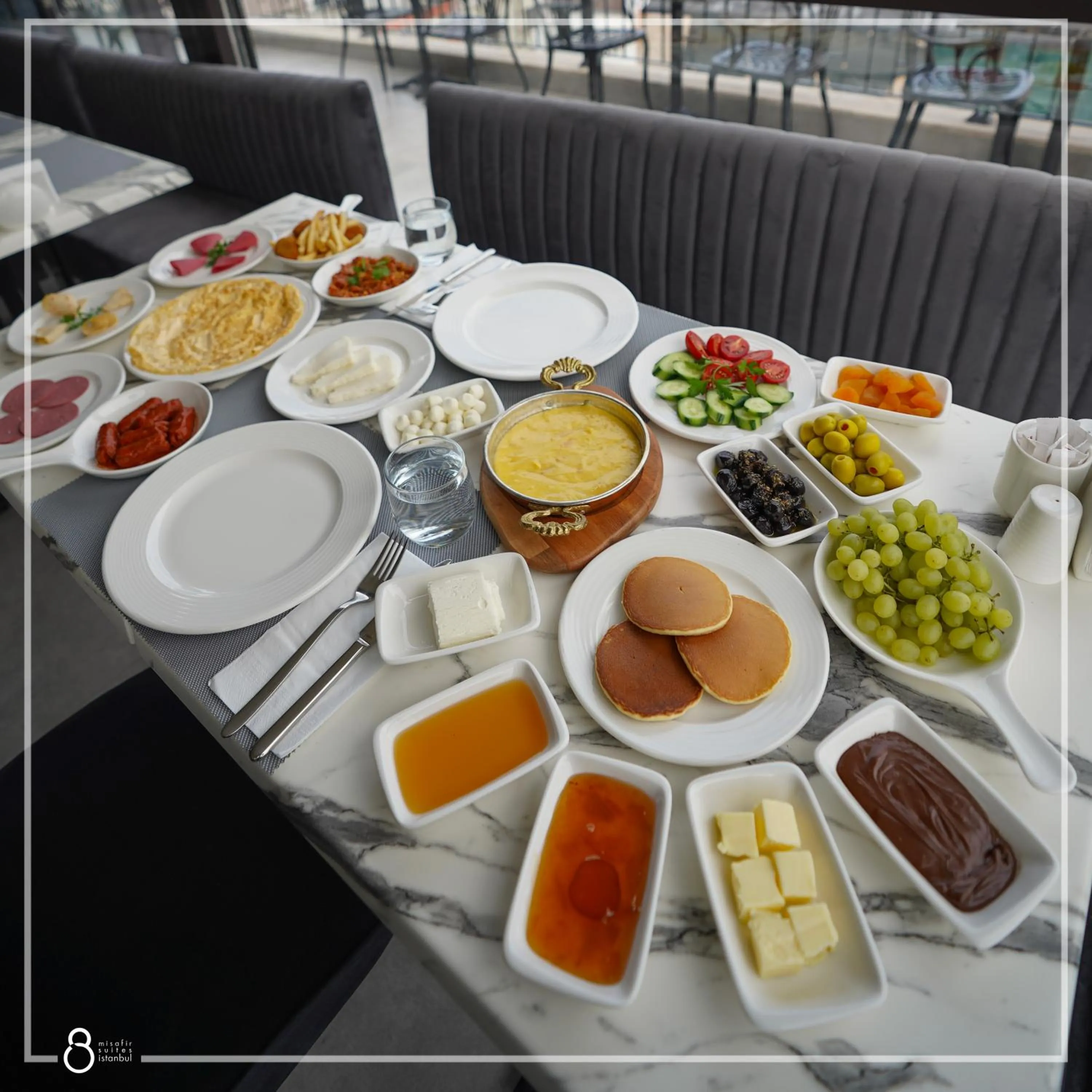Food and drinks in Misafir Suites 8 Istanbul