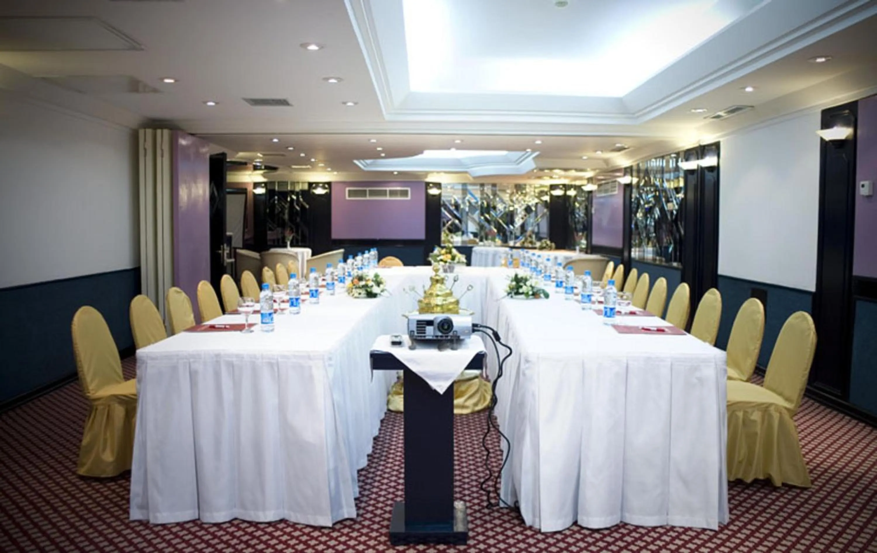 Business facilities in Güneş Hotel Merter
