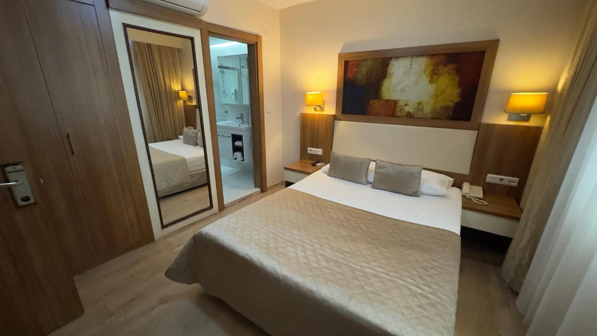 Bed in Hotel Baylan İzmir