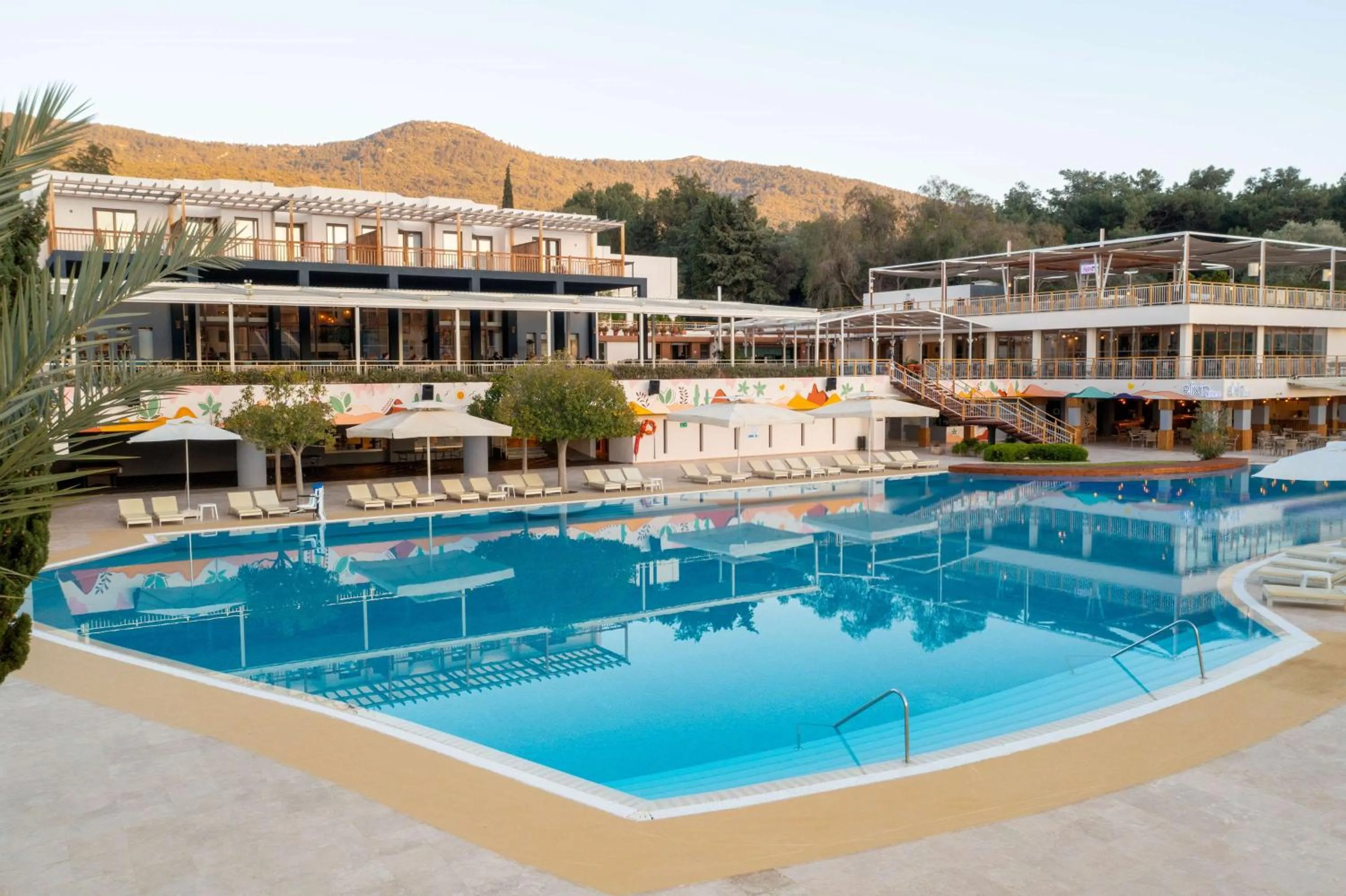 Pool view in DoubleTree by Hilton Bodrum Isil Club Ultra All-Inclusive Resort