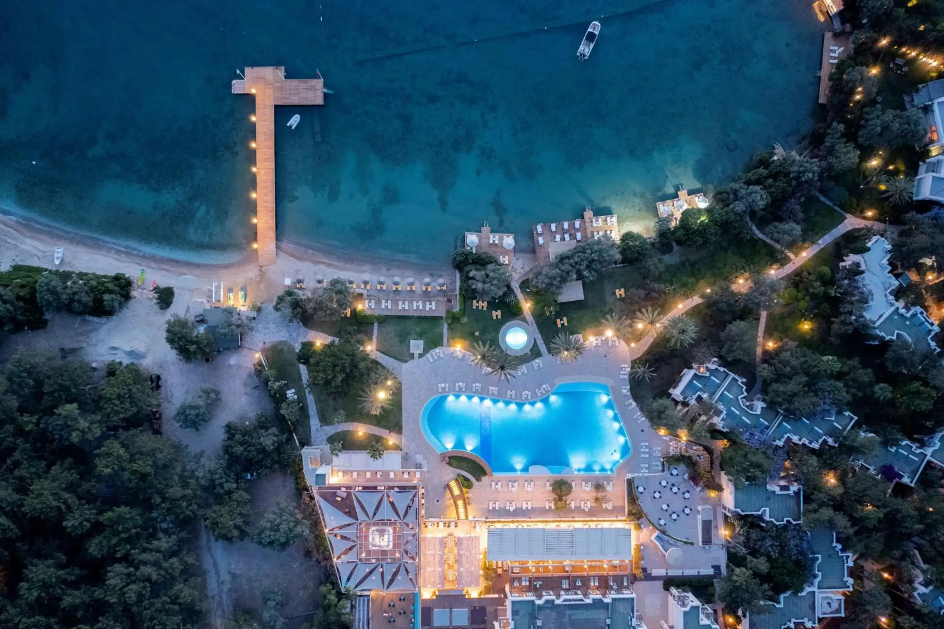 Pool view in DoubleTree by Hilton Bodrum Isil Club Ultra All-Inclusive Resort Pool view in DoubleTree by Hilton Bodrum Isil Club Ultra All-Inclusive Resort