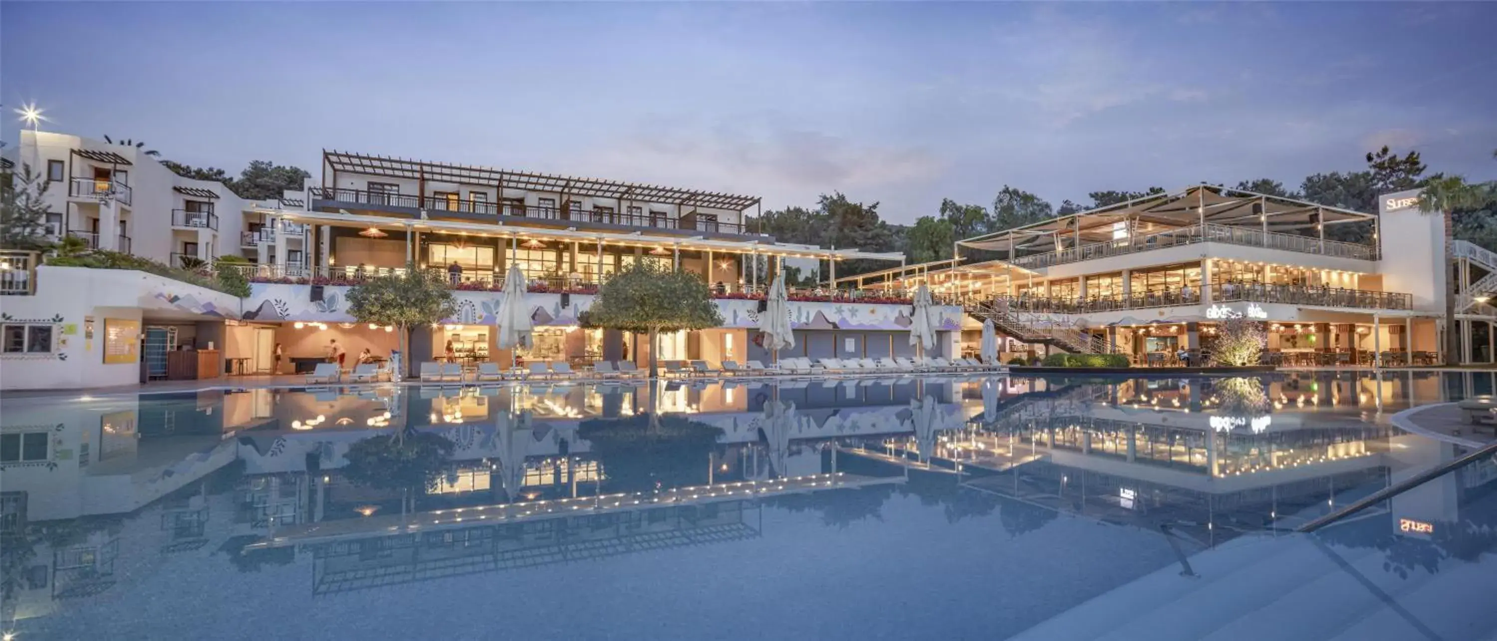 Property building in DoubleTree by Hilton Bodrum Isil Club Ultra All-Inclusive Resort Property building in DoubleTree by Hilton Bodrum Isil Club Ultra All-Inclusive Resort
