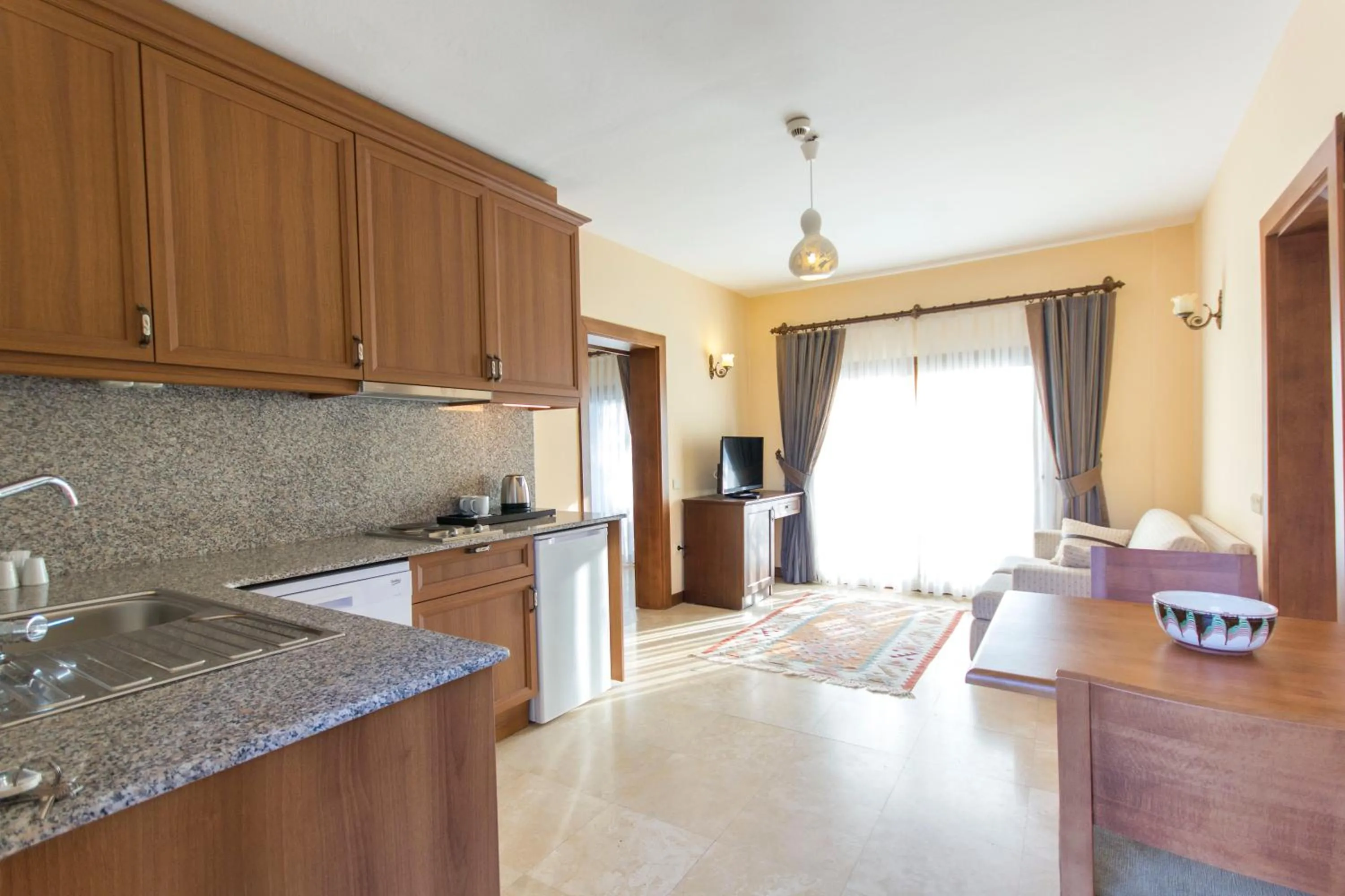 Kitchen or kitchenette in Ipek Garden Palace Residence