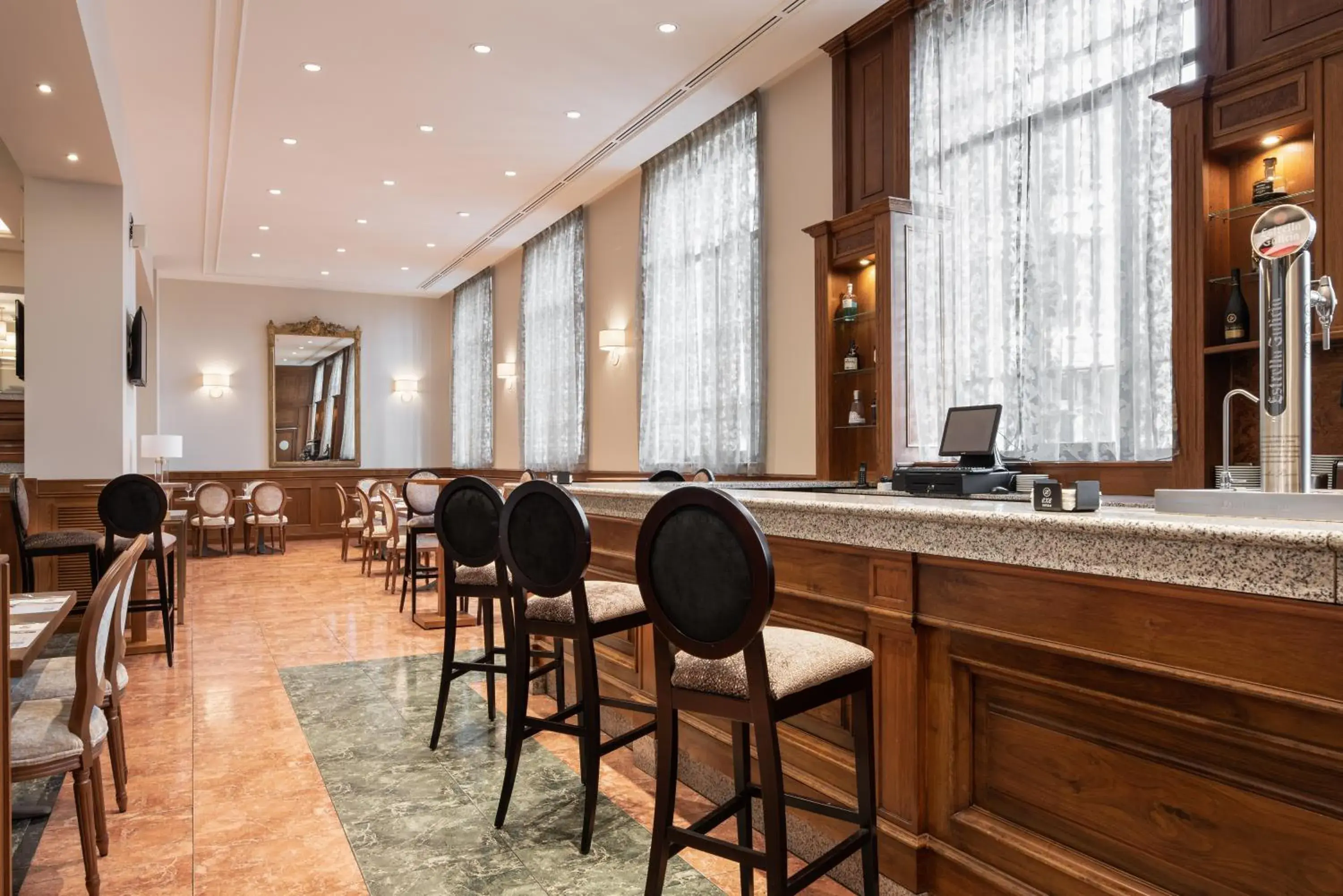 Restaurant/places to eat in Exe Alfonso VIII Restaurant/places to eat in Exe Alfonso VIII