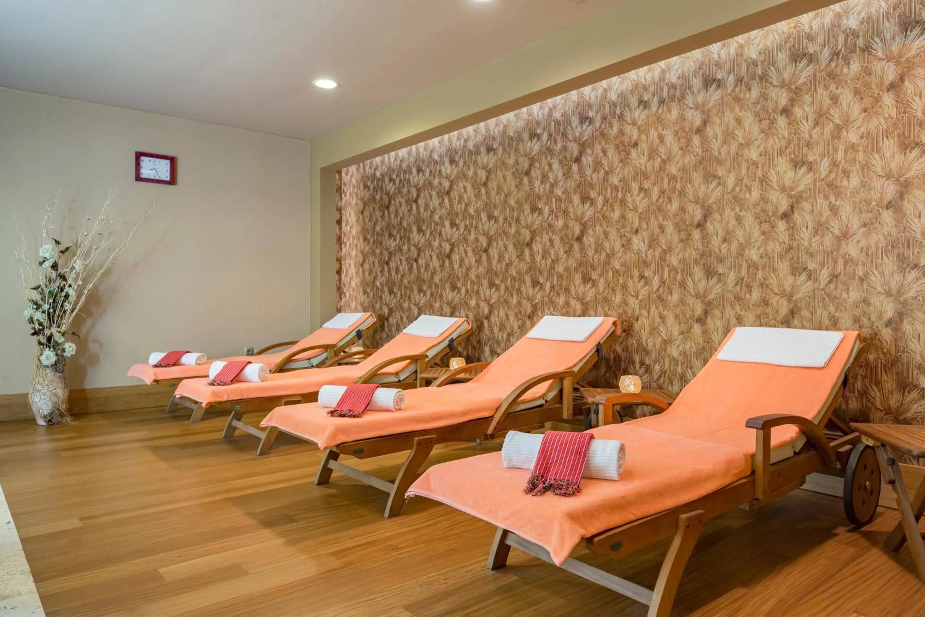 Spa and wellness centre/facilities in Royal Dragon Hotel