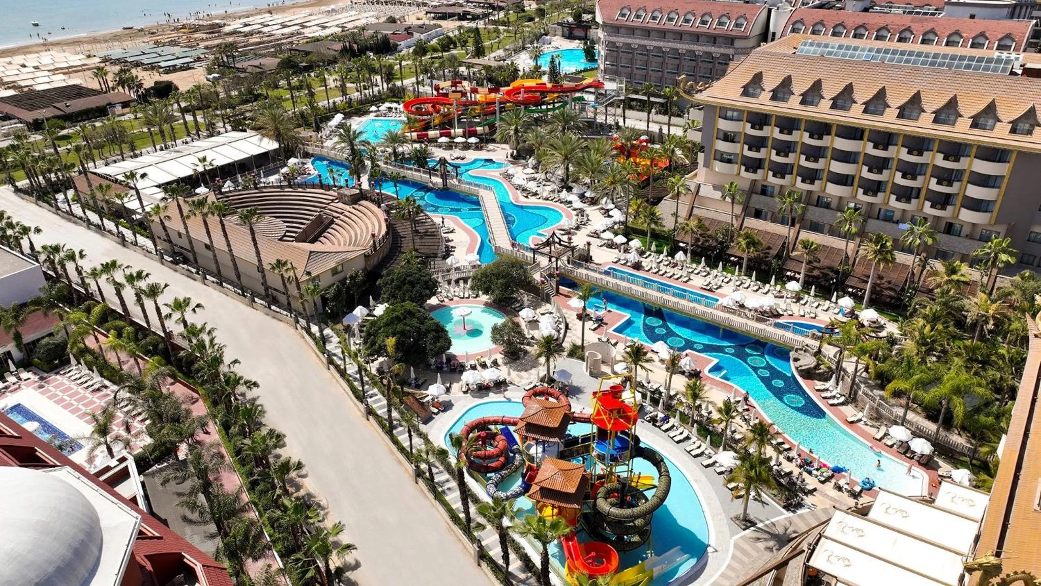 Property building in Royal Dragon Hotel