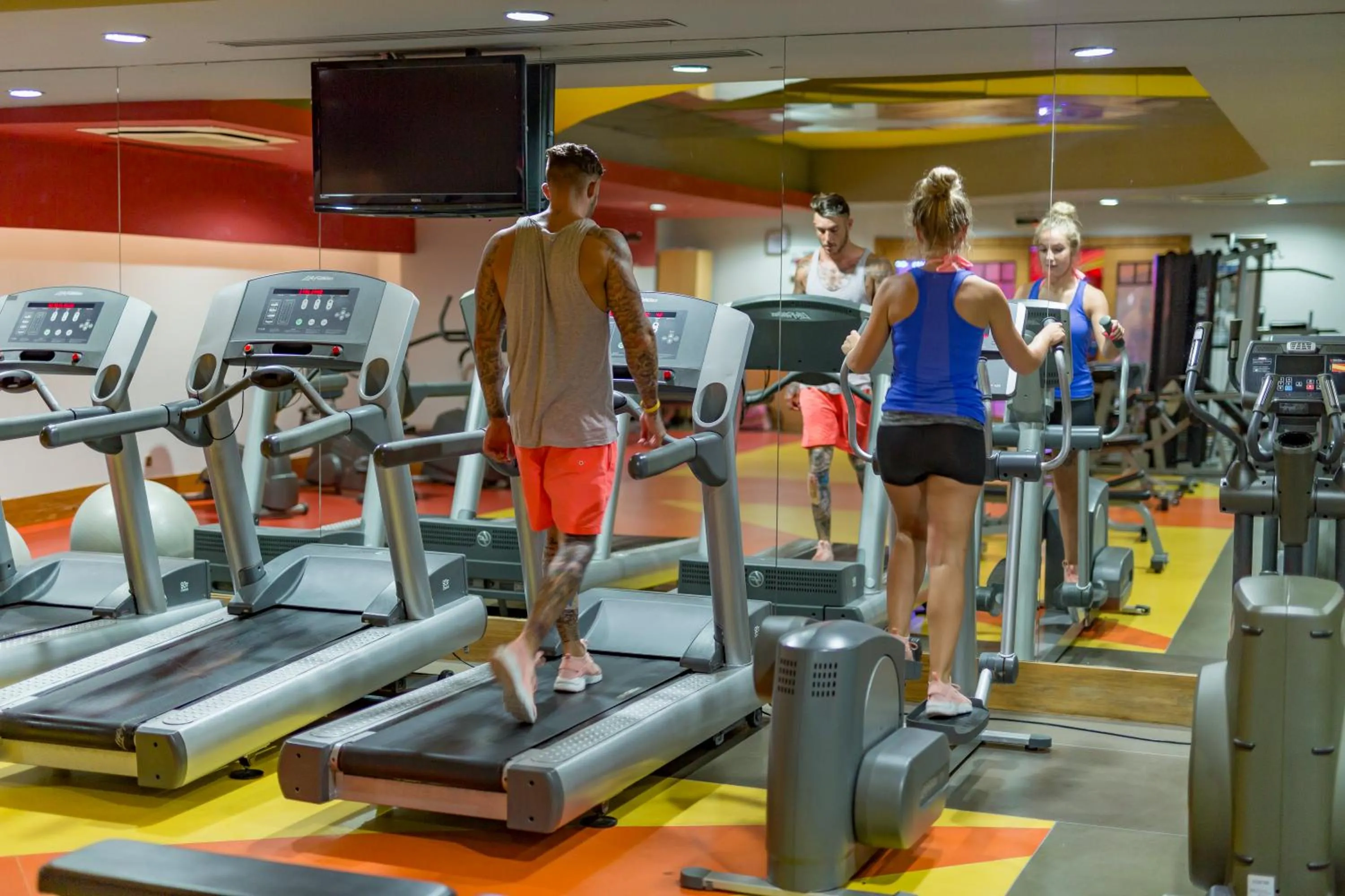 Fitness centre/facilities in Royal Dragon Hotel