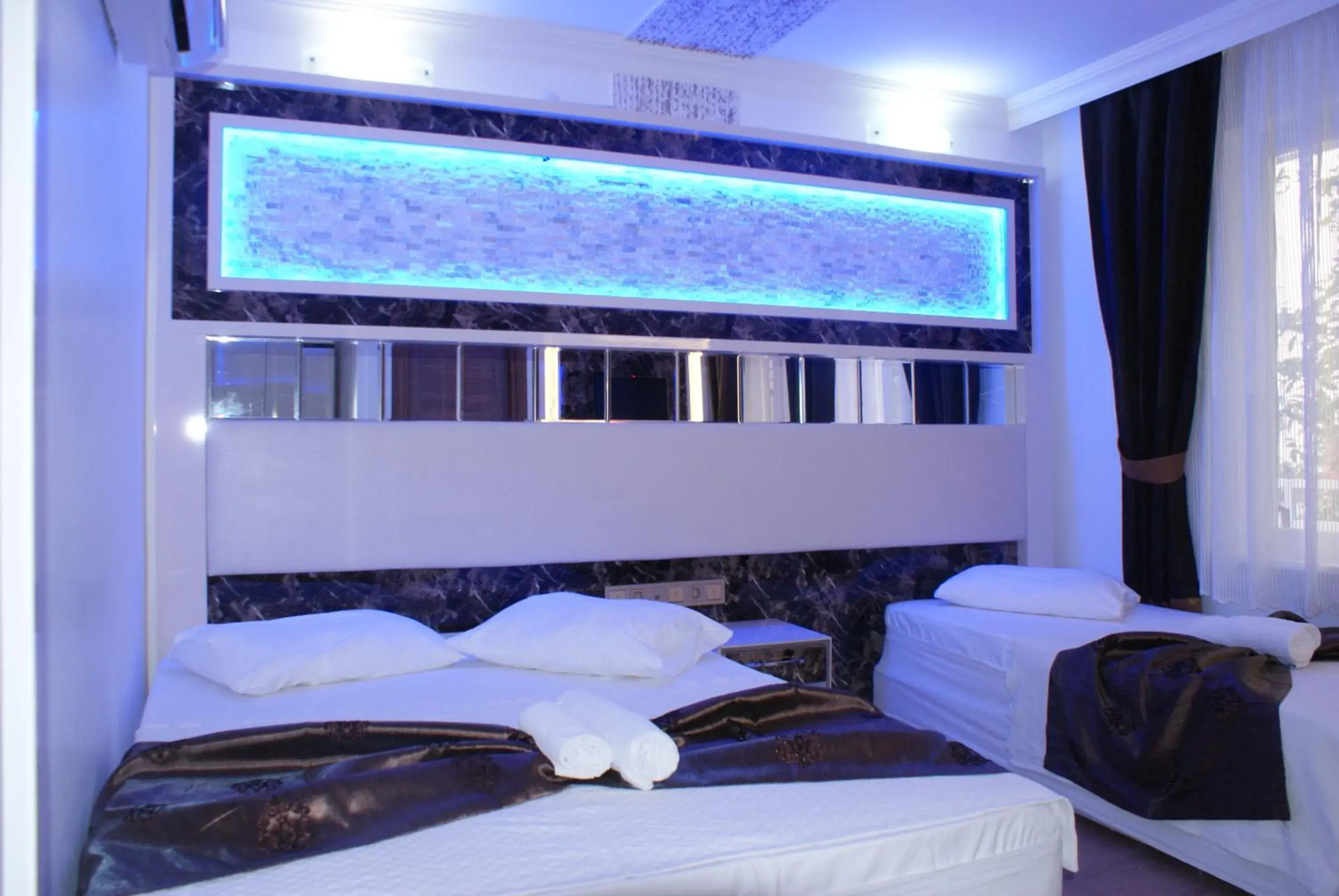 Photo of the whole room, Bed in Behram Hotel