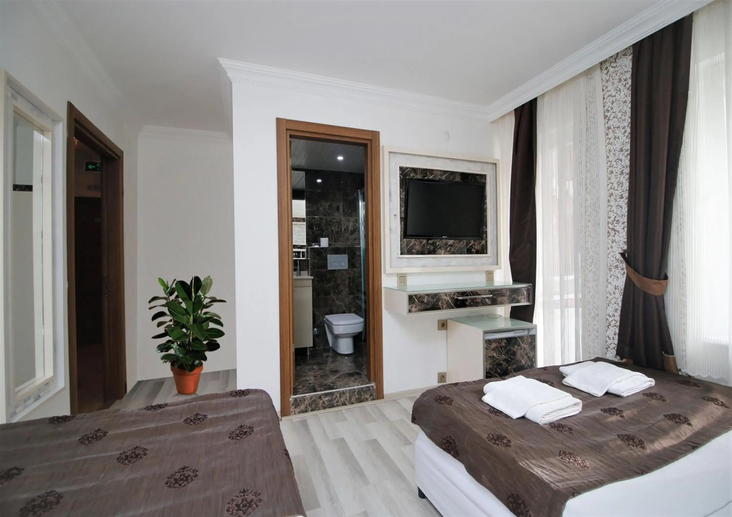 Bedroom, Bed in Behram Hotel