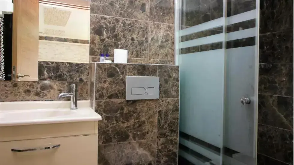 Bathroom in Behram Hotel