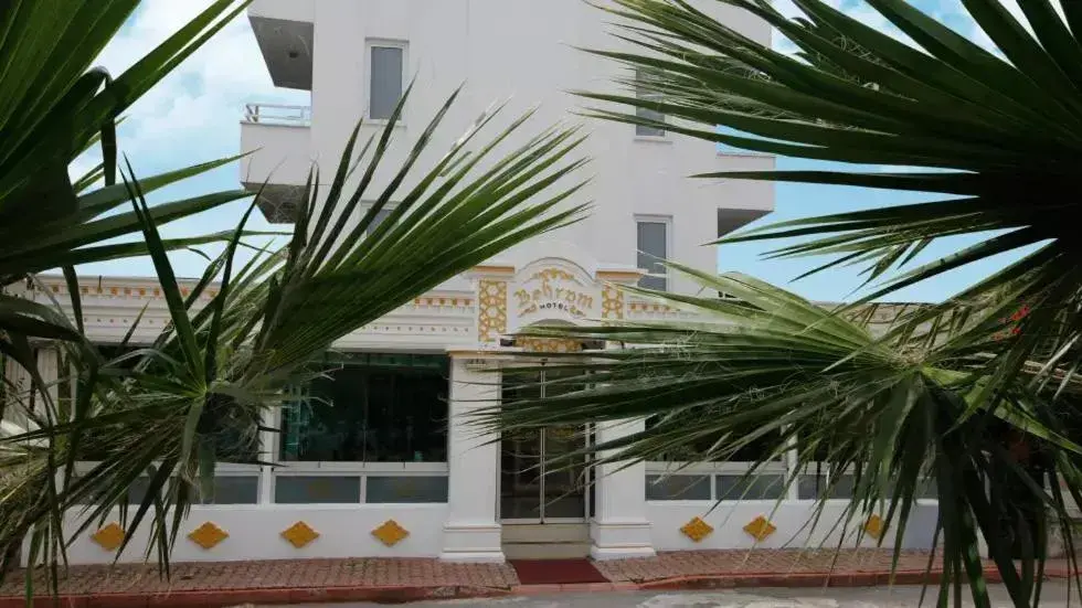 Property Building in Behram Hotel