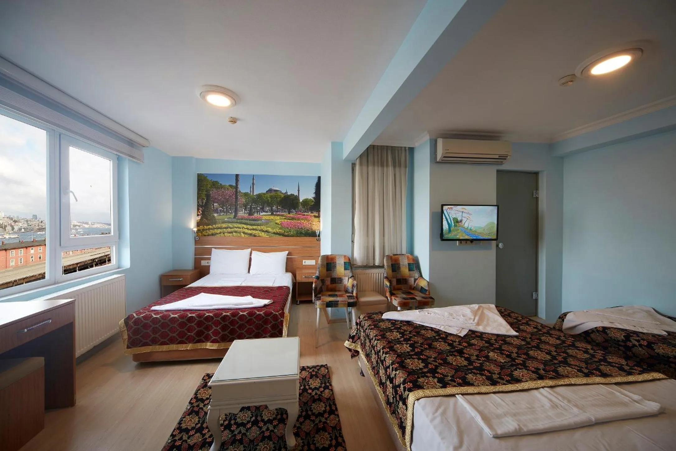 Photo of the whole room, Bed in Hotel Akcinar