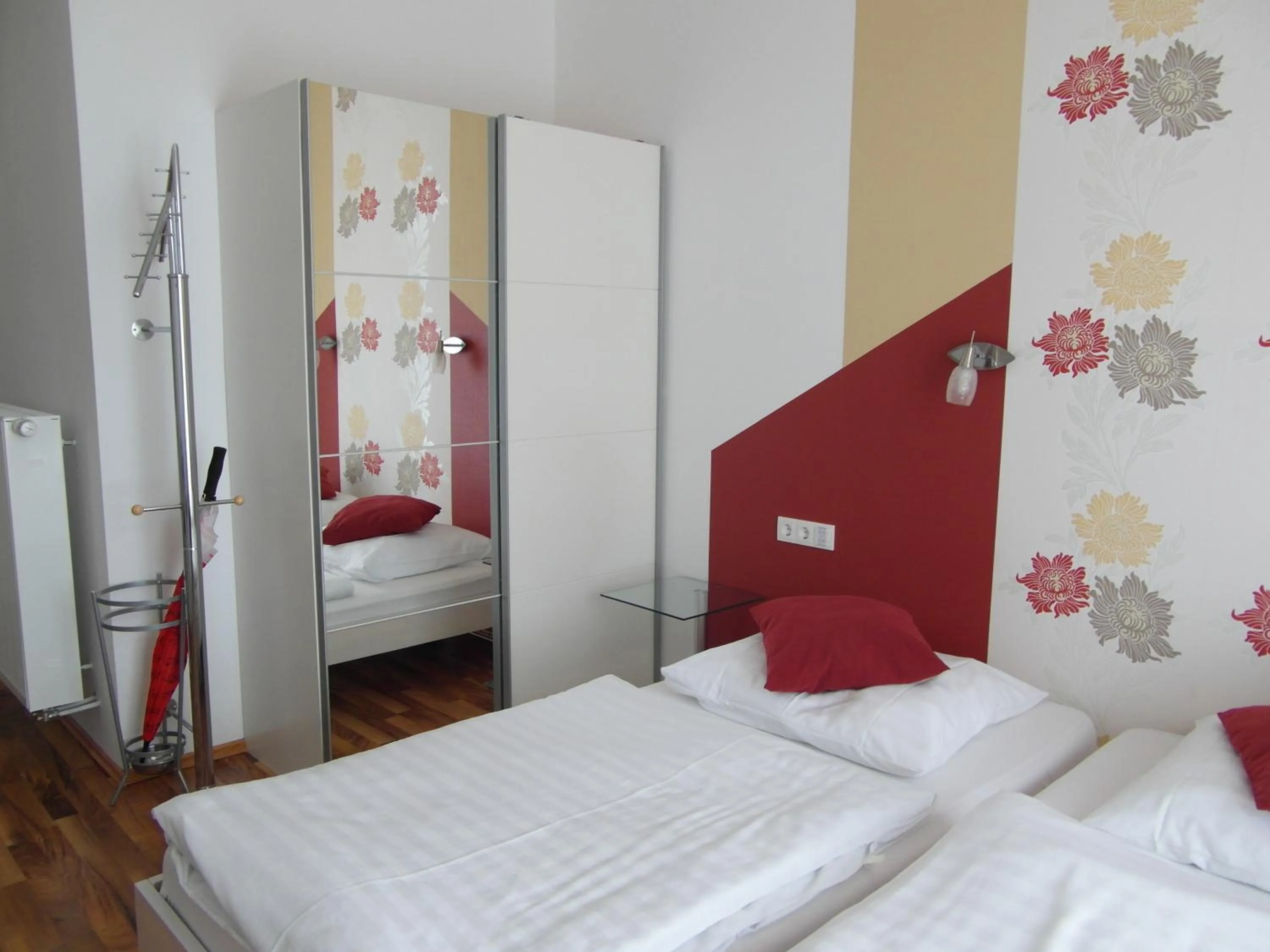 Bed in Hotel Am Donaubogen