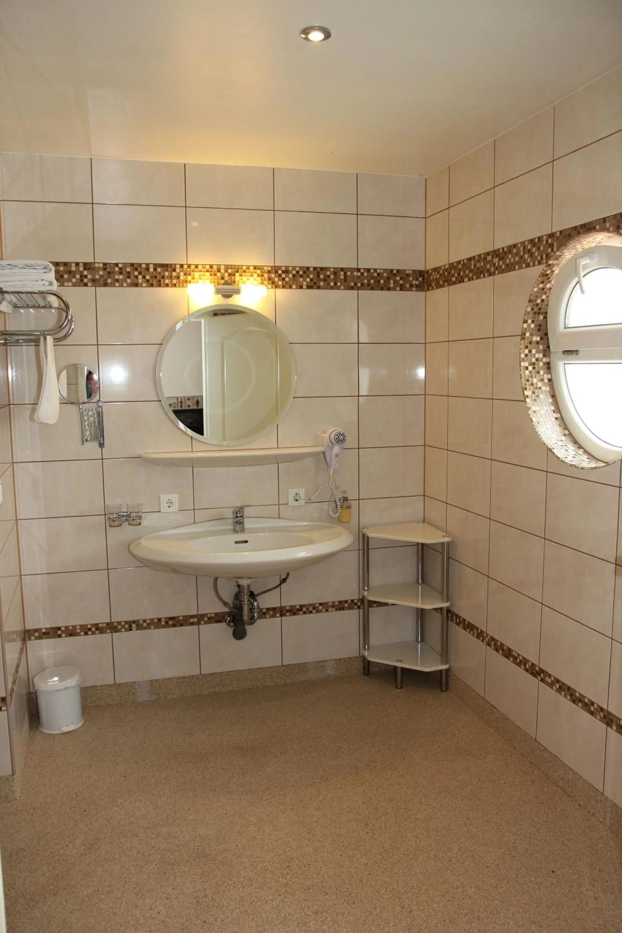 Facility for disabled guests in Hotel Am Donaubogen