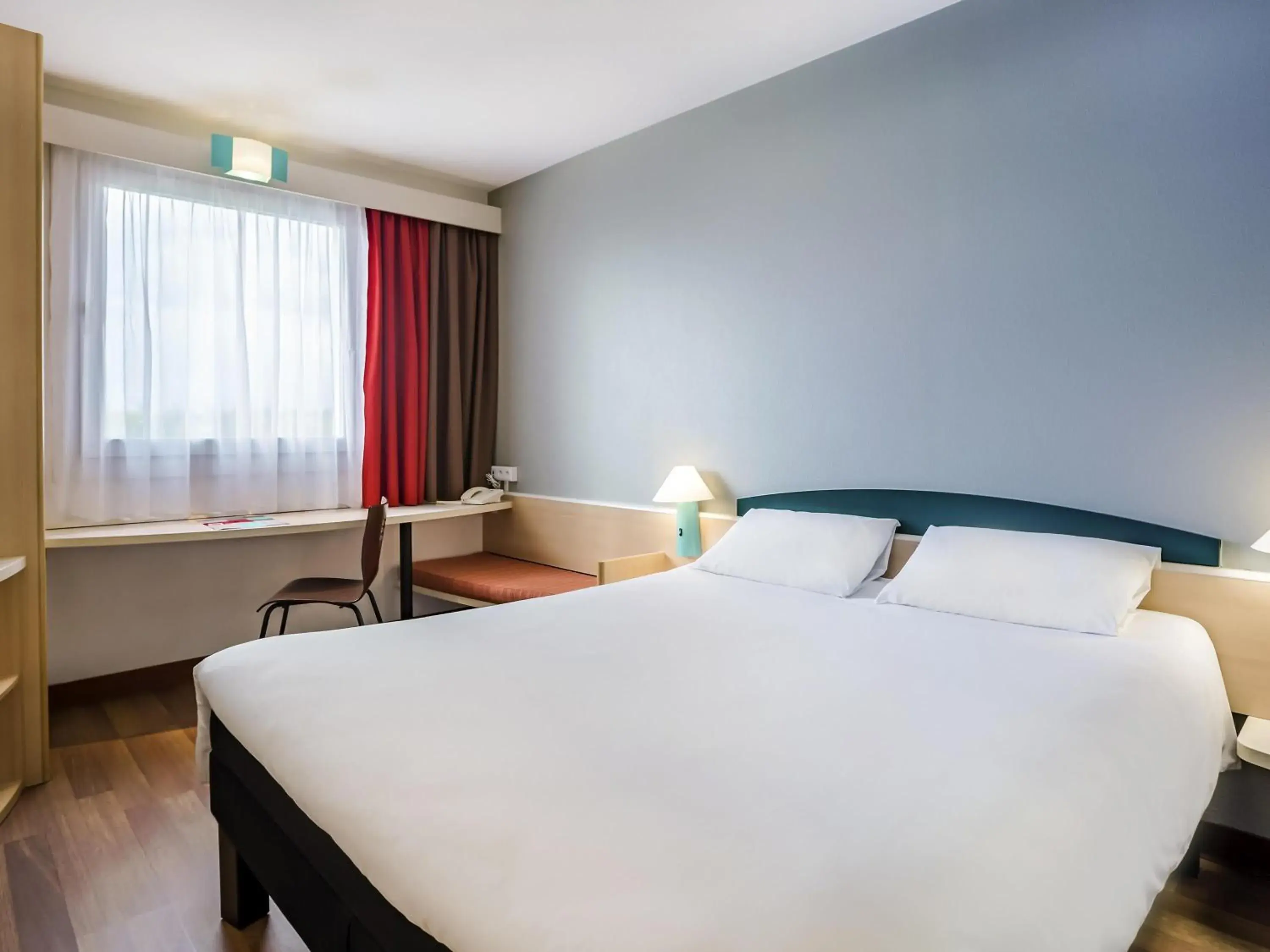 Bedroom, Bed in Ibis Częstochowa Bedroom, Bed in Ibis Częstochowa