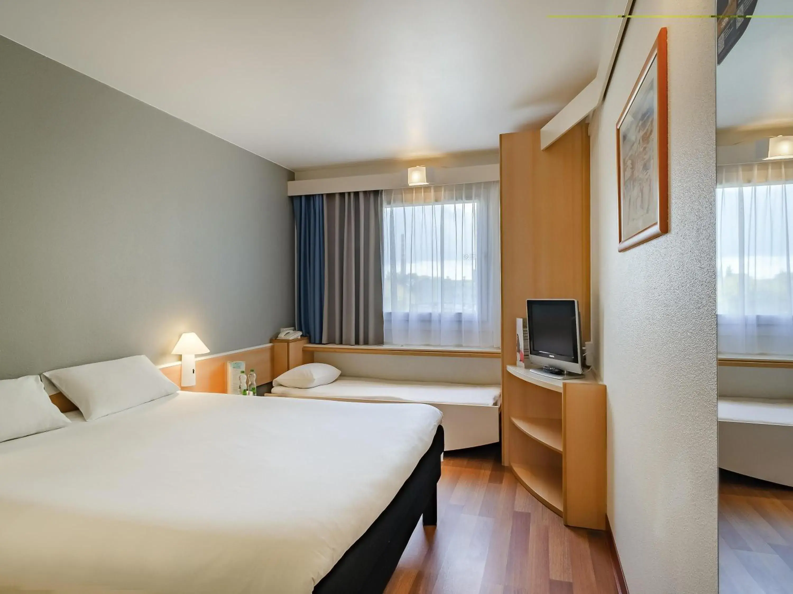 Bedroom, Bed in Ibis Częstochowa Bedroom, Bed in Ibis Częstochowa