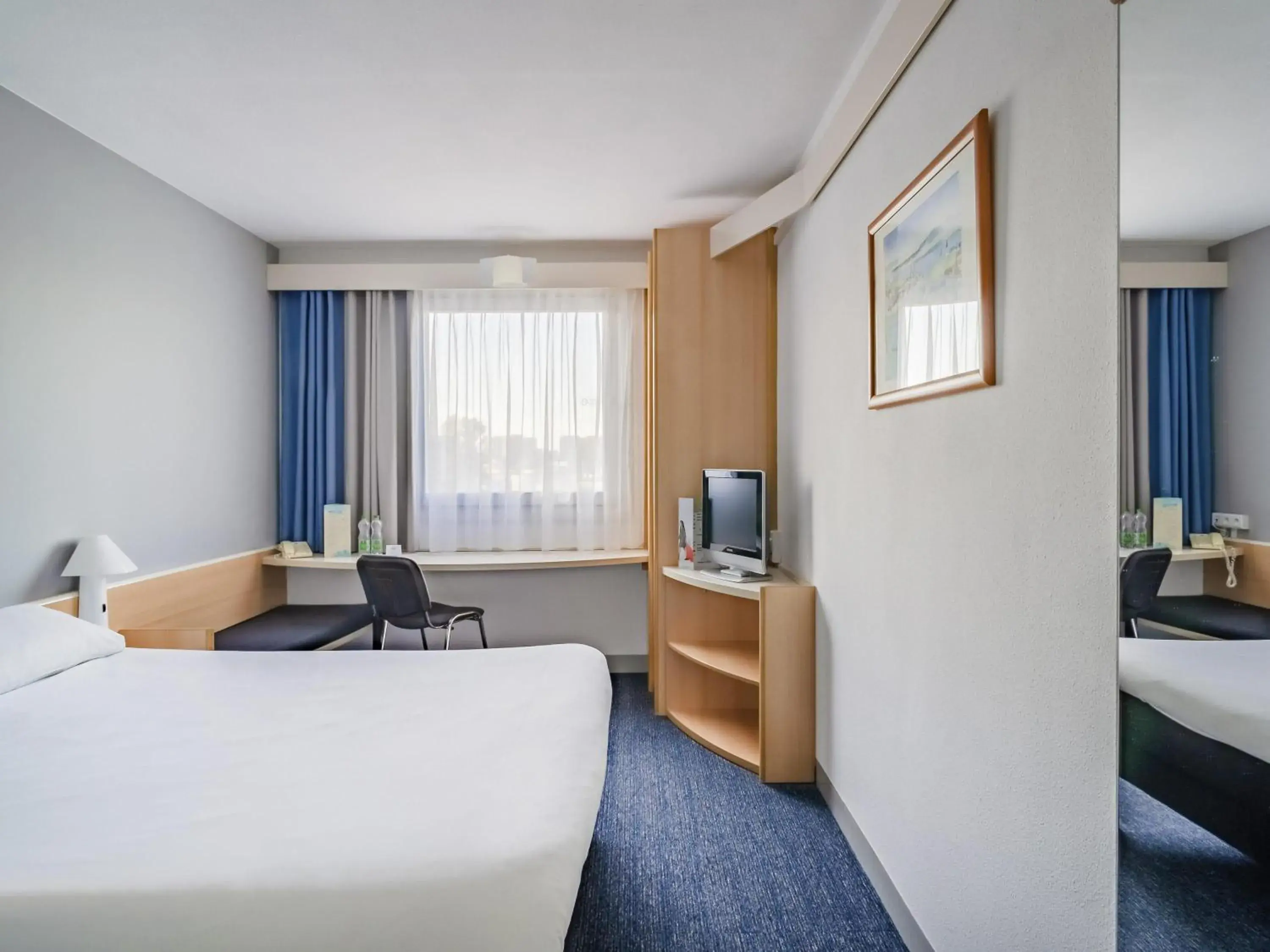 Bedroom, Bed in Ibis Częstochowa Bedroom, Bed in Ibis Częstochowa