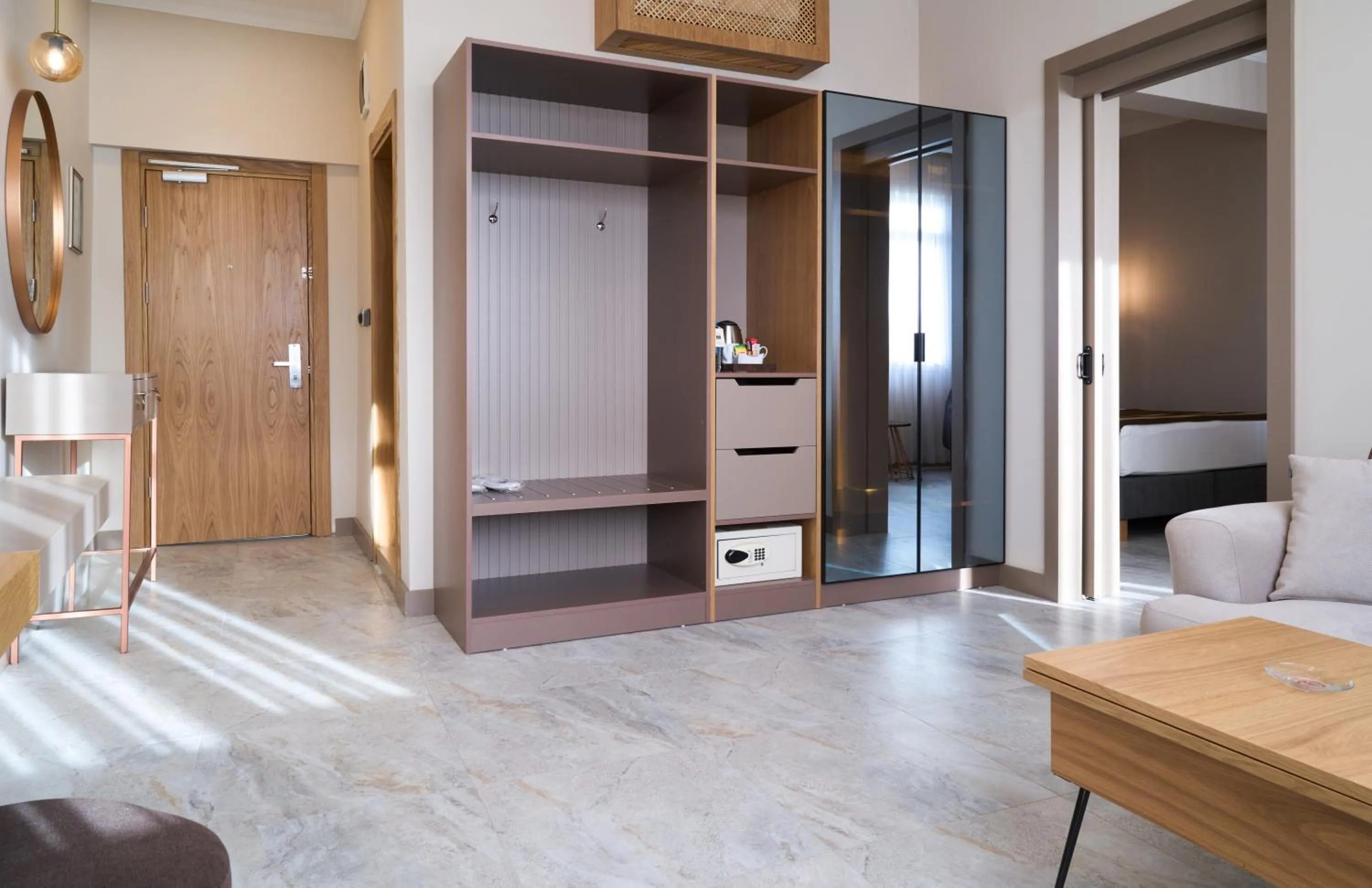 Living room, Bed in Buyuk Truva Hotel