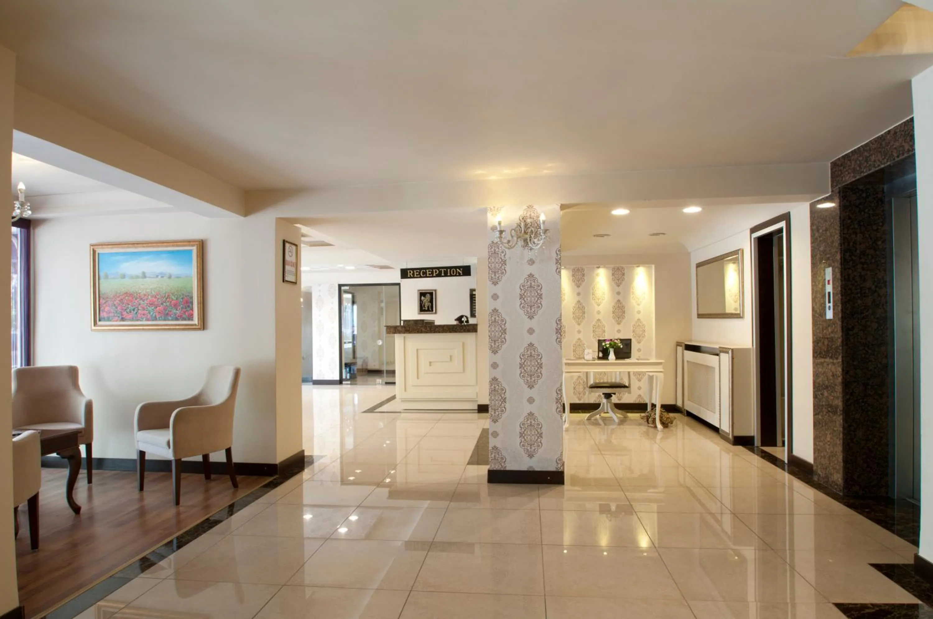Lobby or reception in Buyuk Truva Hotel