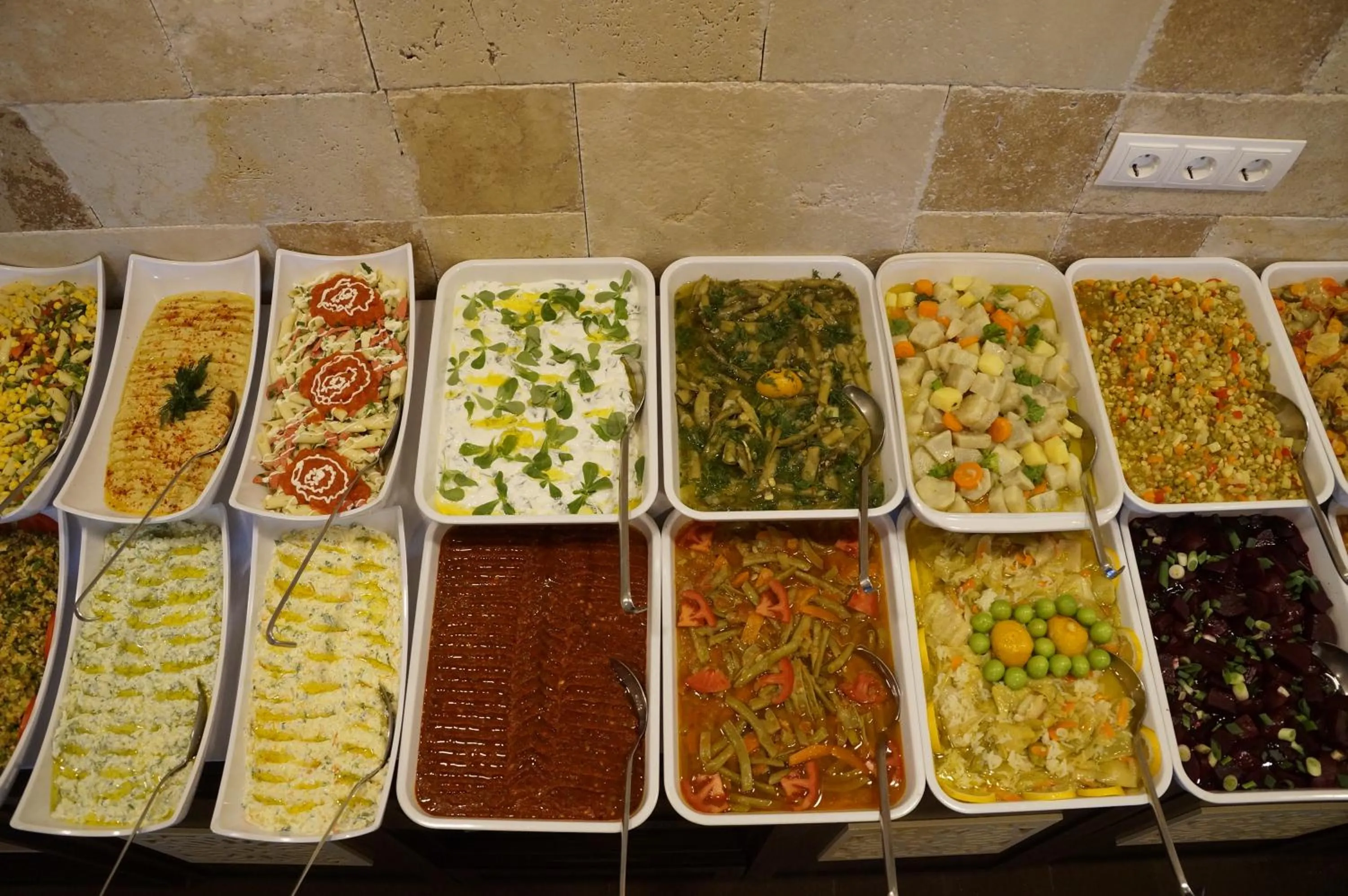 Restaurant/places to eat in Buyuk Truva Hotel