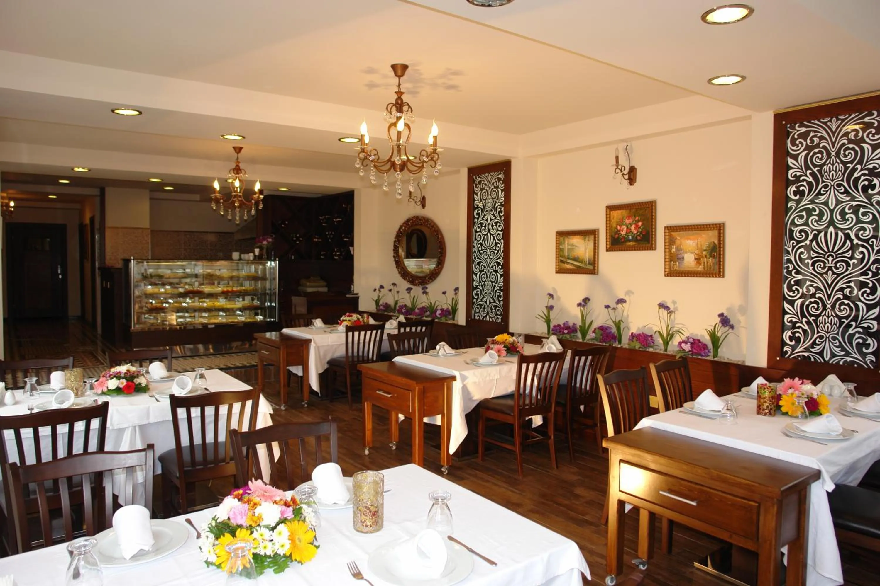 Restaurant/places to eat in Buyuk Truva Hotel