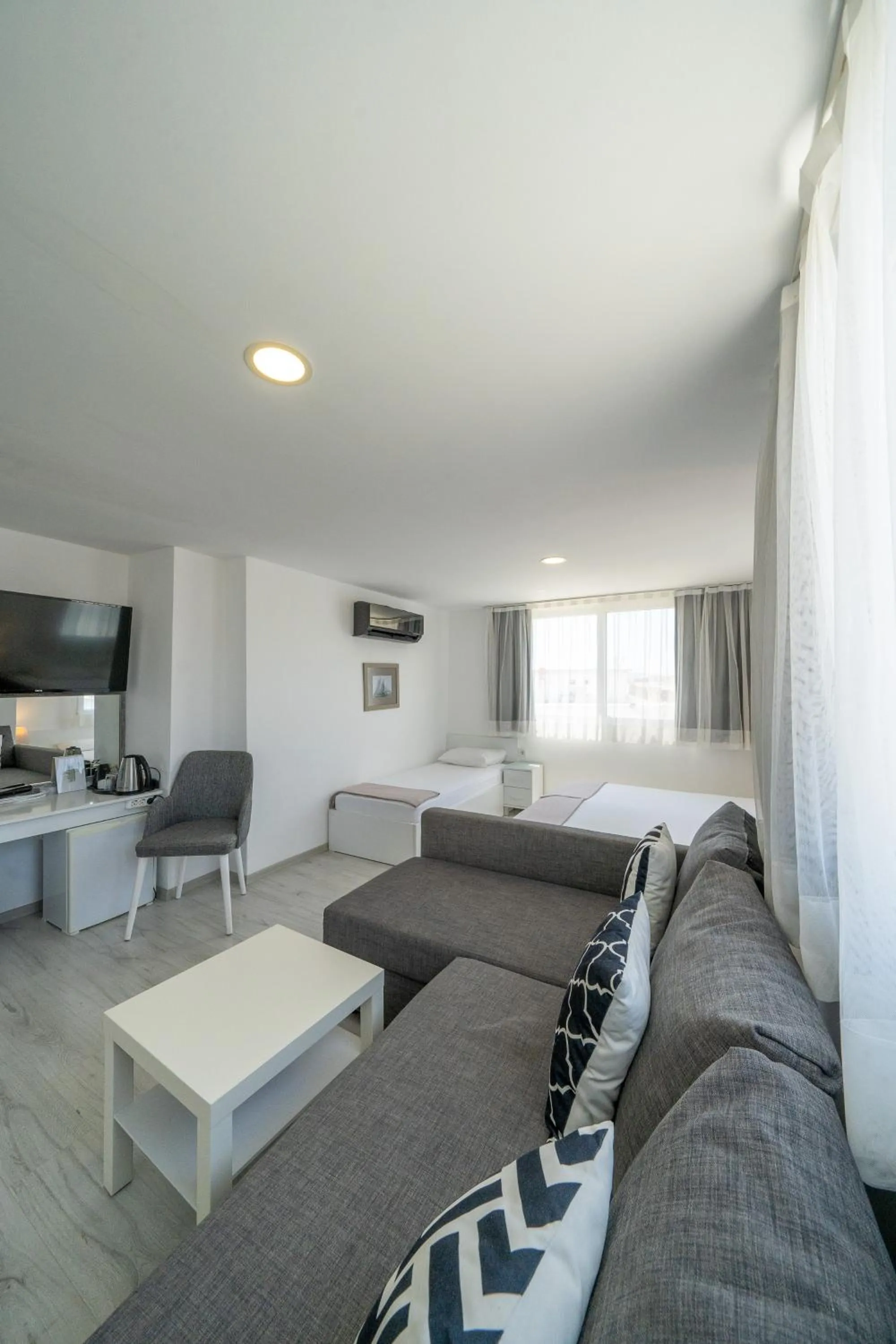 Photo of the whole room, Bed in Artunc Hotel Bodrum