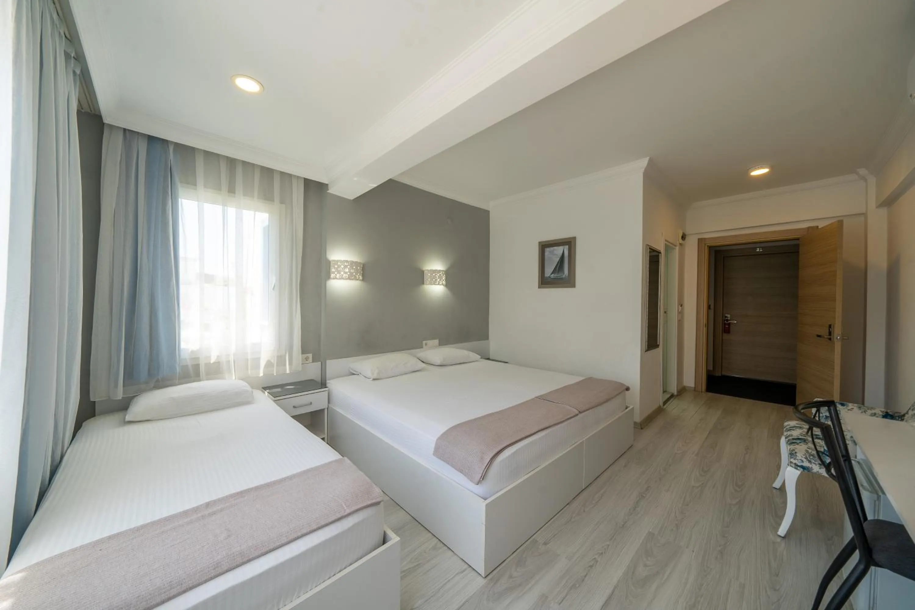 Photo of the whole room, Bed in Artunc Hotel Bodrum