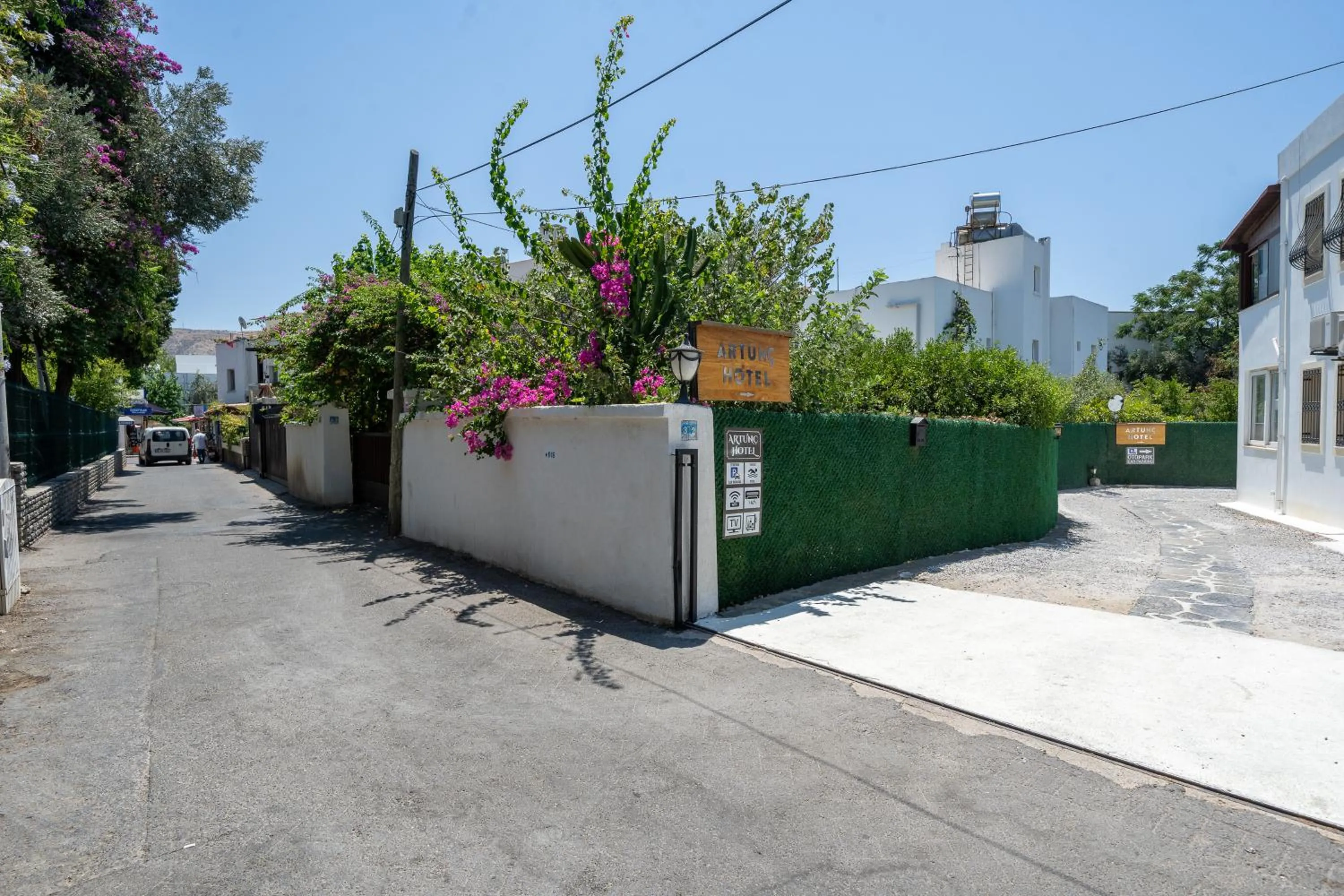 Facade/entrance in Artunc Hotel Bodrum
