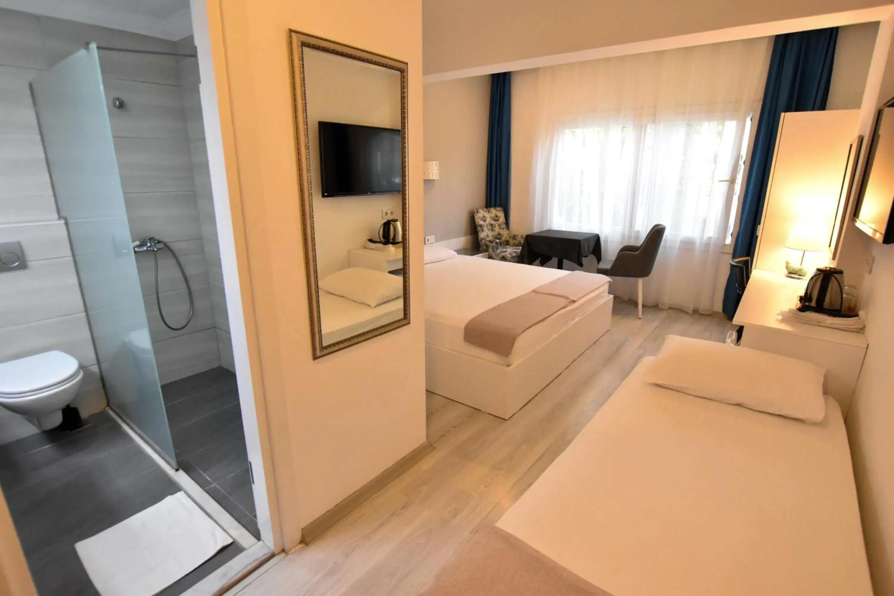 Photo of the whole room, Bed in Artunc Hotel Bodrum Photo of the whole room, Bed in Artunc Hotel Bodrum