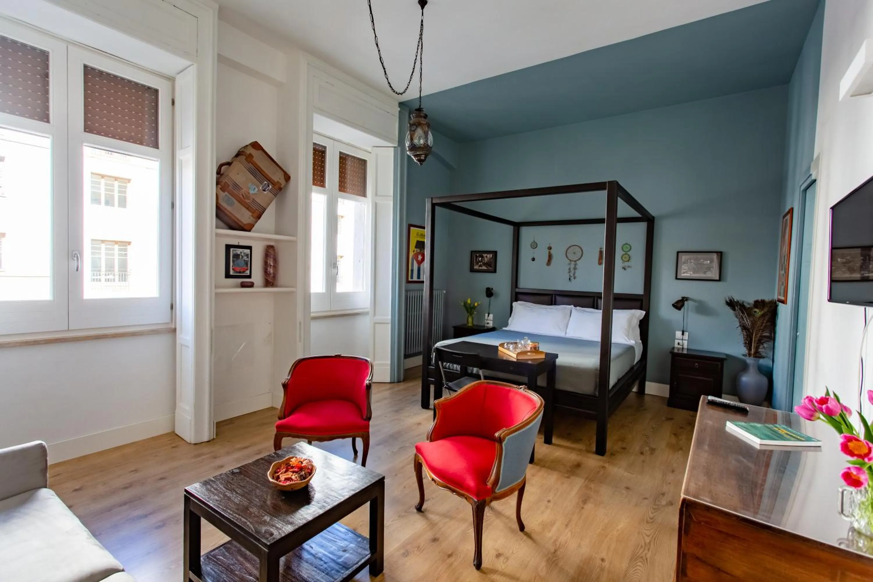 Photo of the whole room, Bed in Napoli Bonita b&b