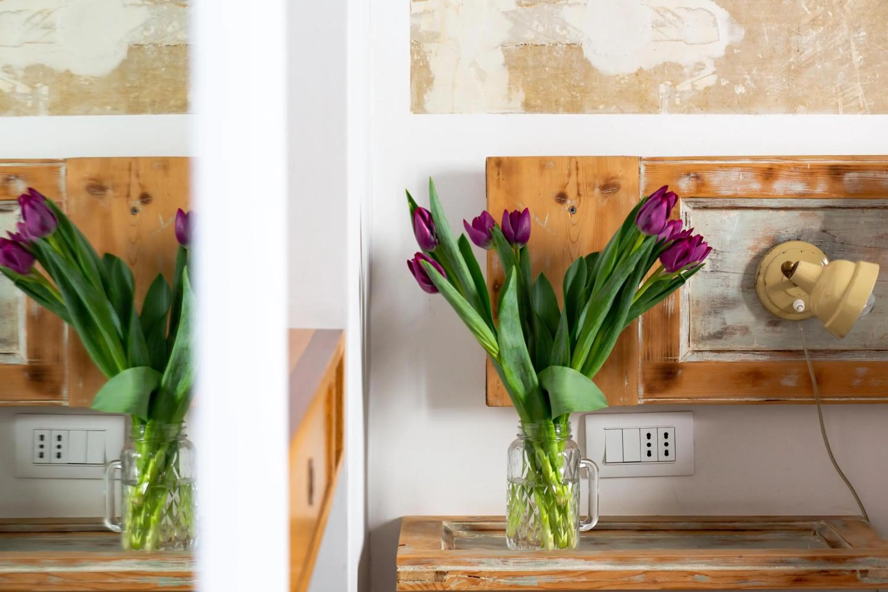 Decorative detail in Napoli Bonita b&b