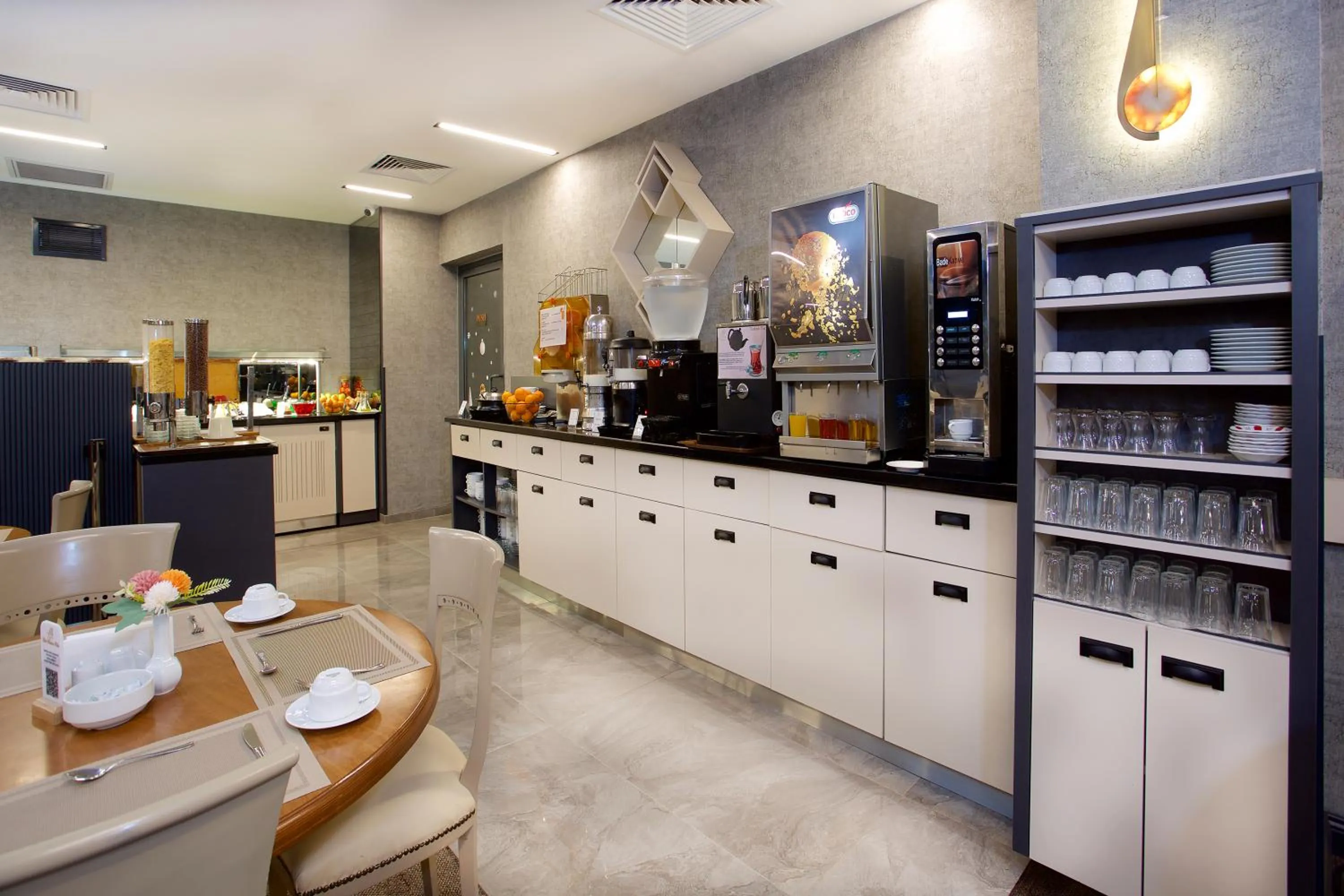 Coffee/tea facilities in Hotel Bulvar Palas
