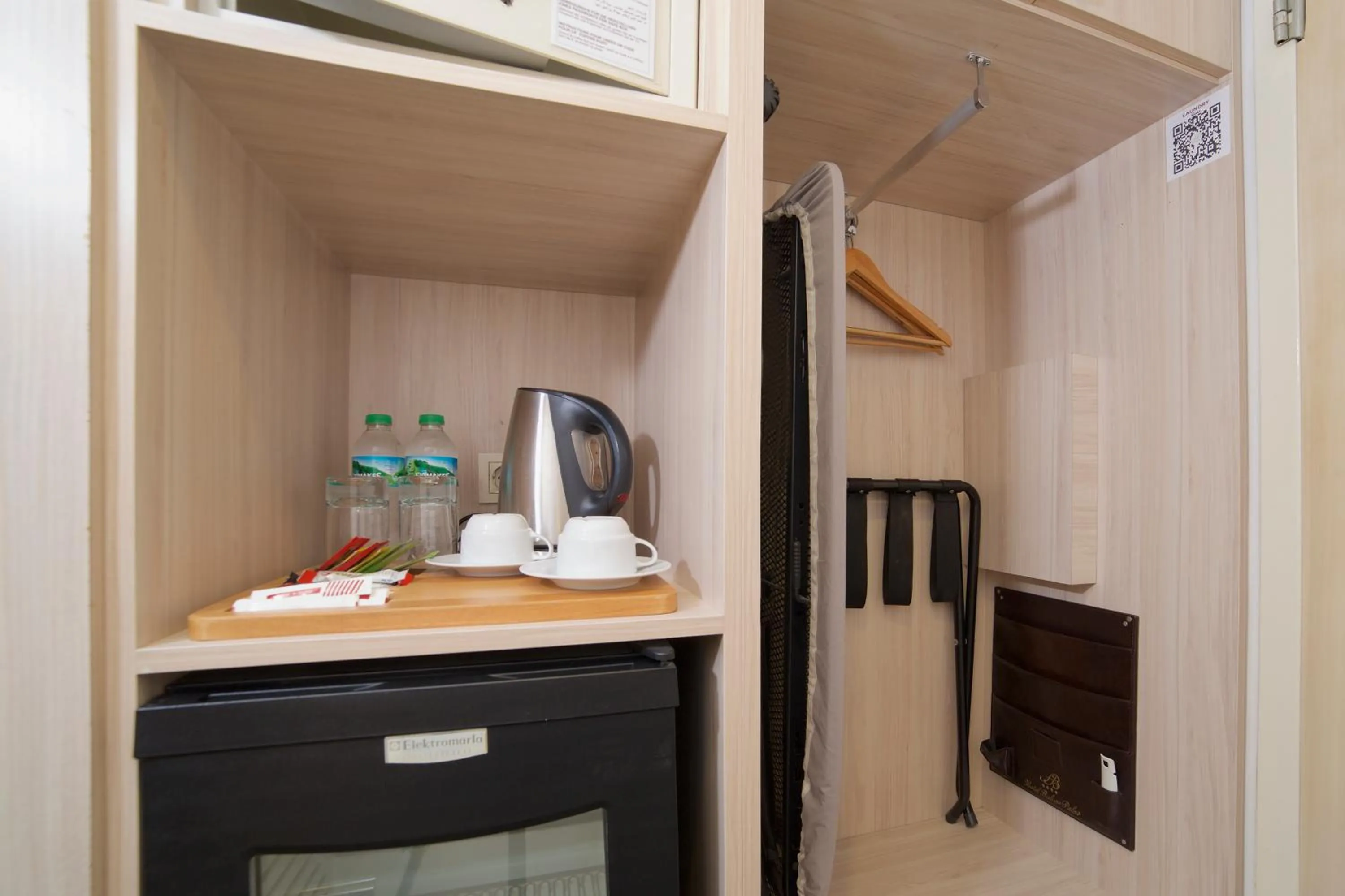 Coffee/tea facilities in Hotel Bulvar Palas