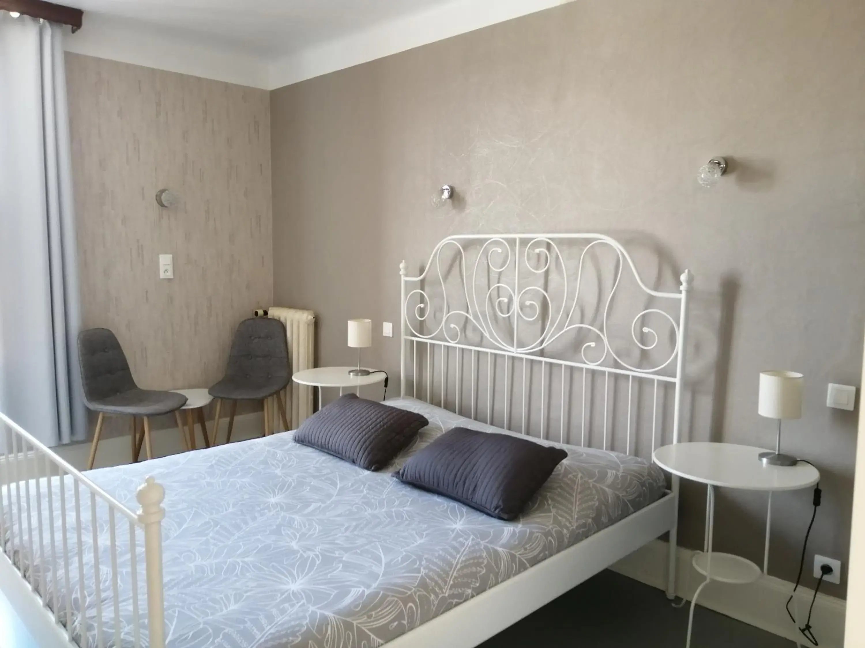 Double Room in Hotel du Grand Monarque Double Room in Hotel du Grand Monarque