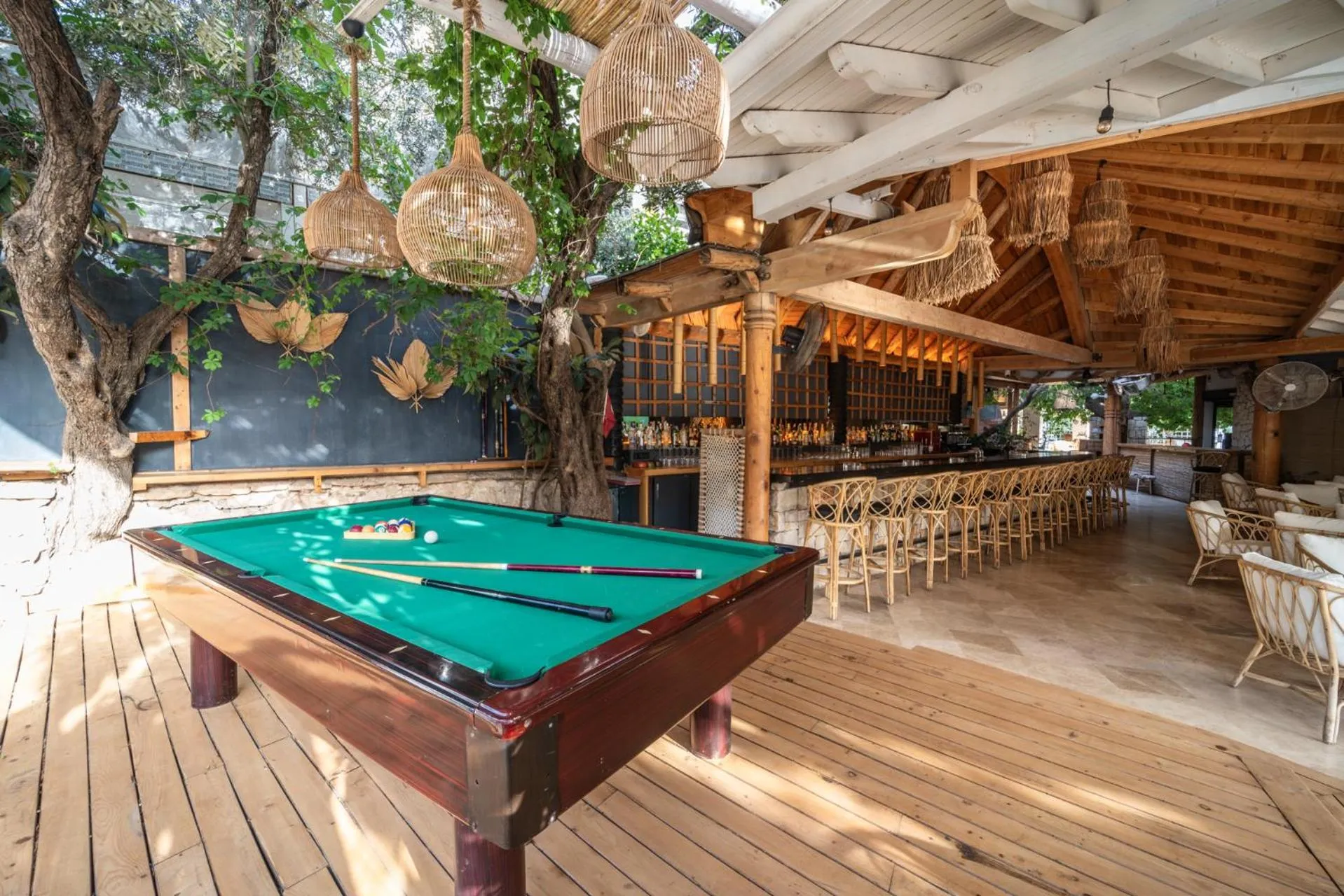 Billiard in Elixir Hotel