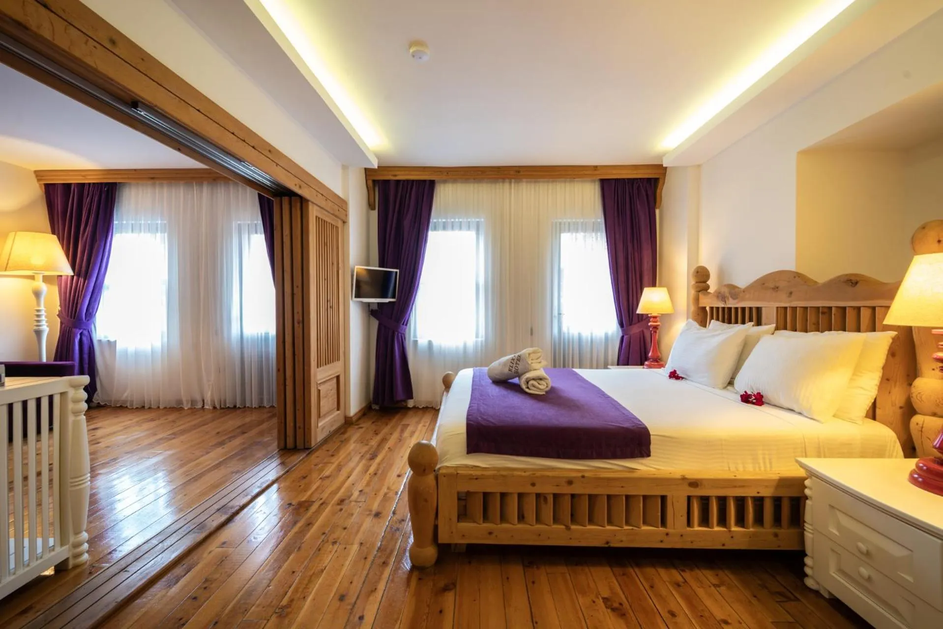 Bed in Elixir Hotel