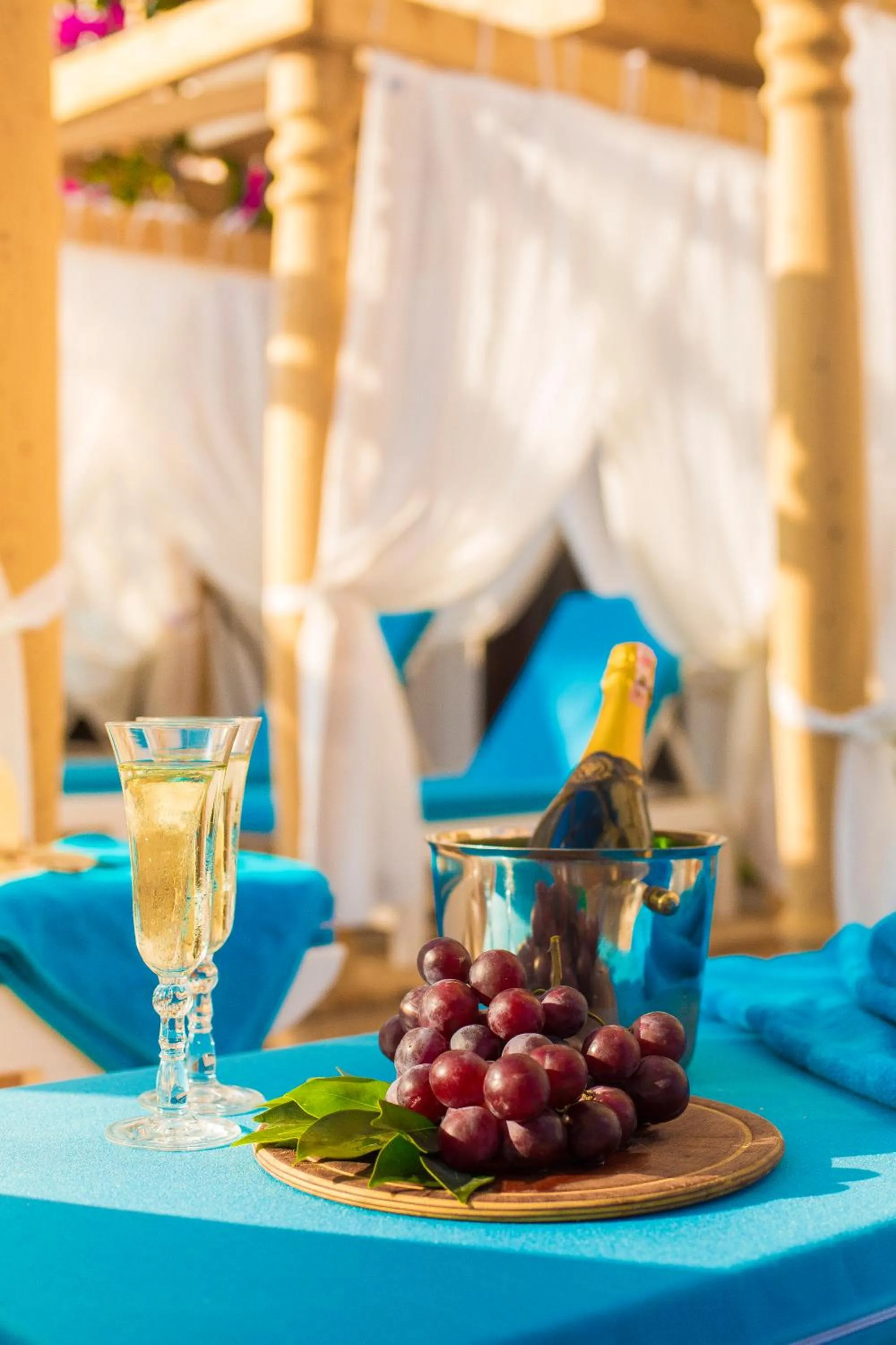 Restaurant/places to eat in Elixir Hotel