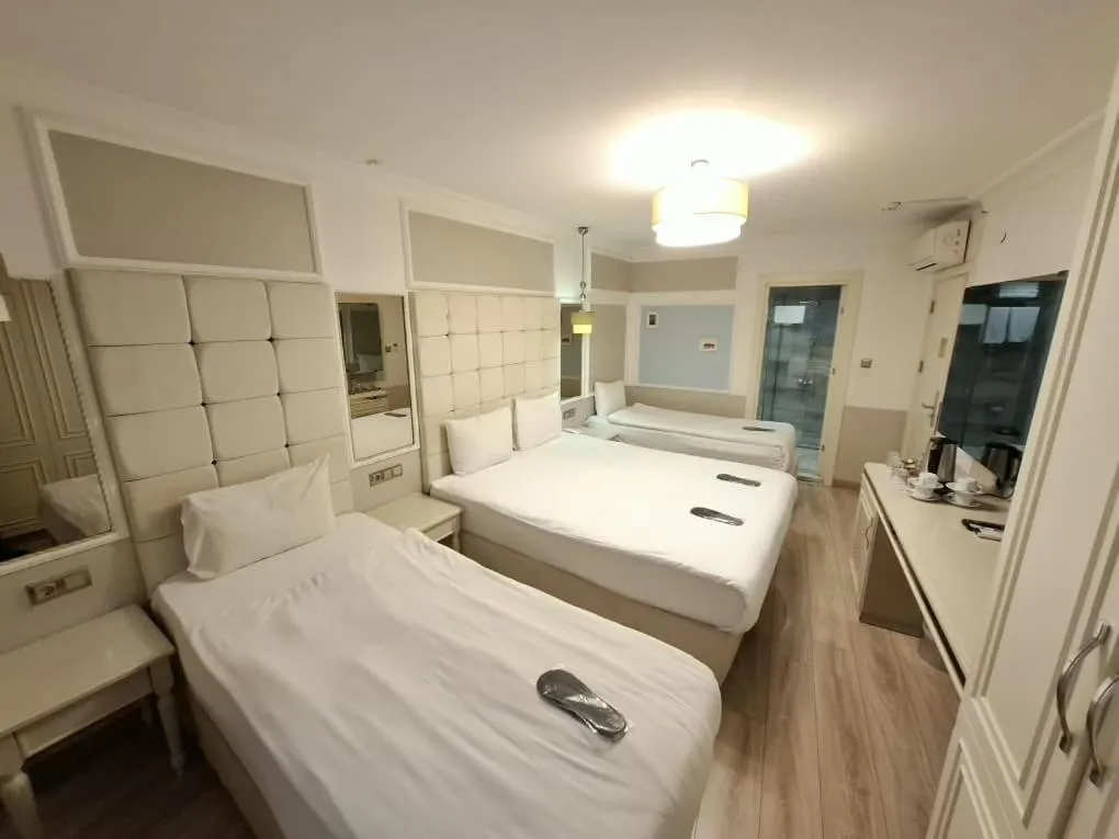 Bed in The Constantine Hotel