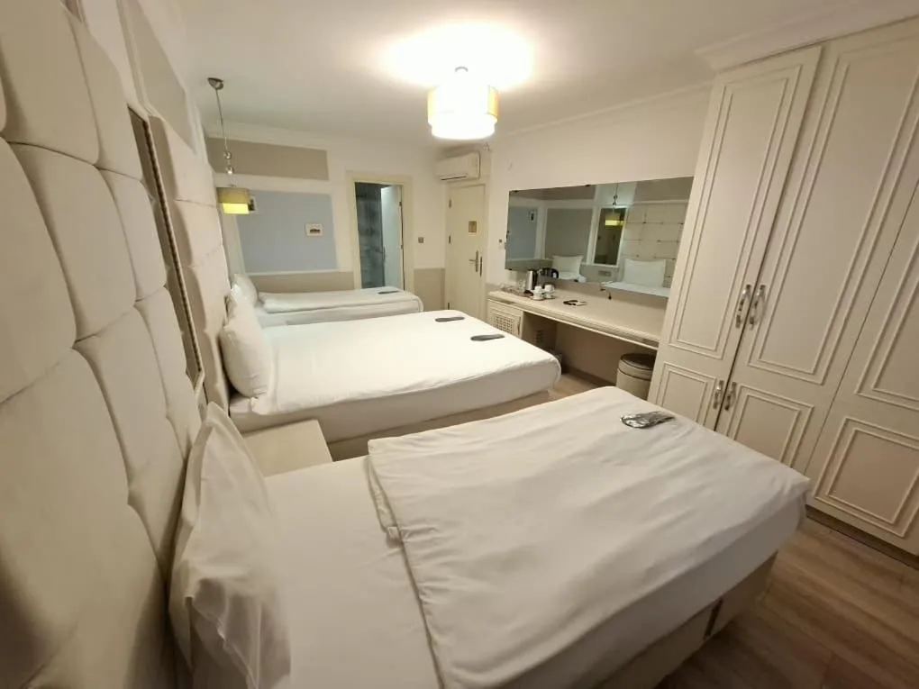 Bedroom, Bed in The Constantine Hotel