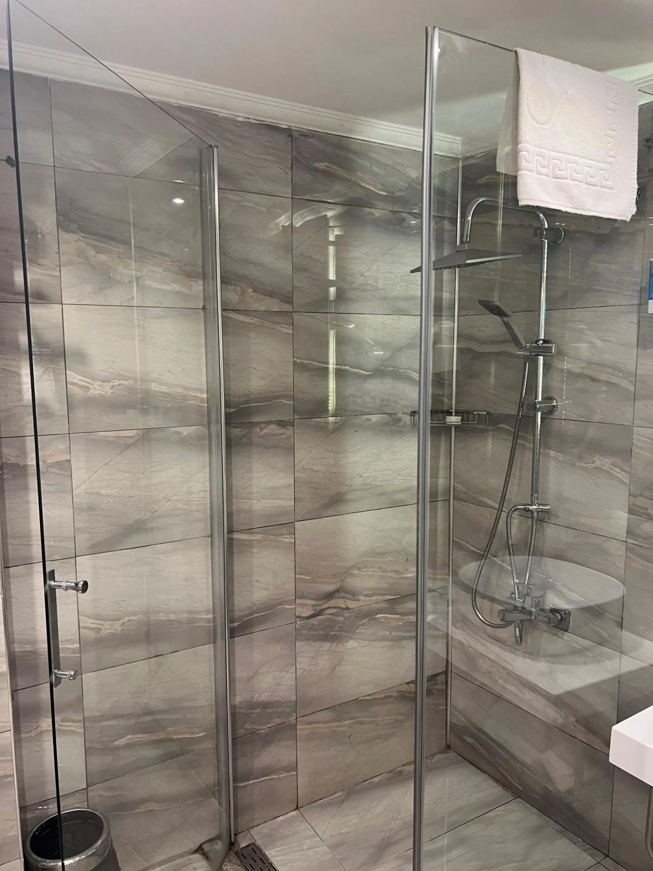 Shower in The Constantine Hotel