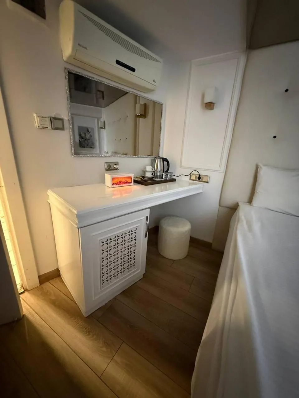 Bed in The Constantine Hotel