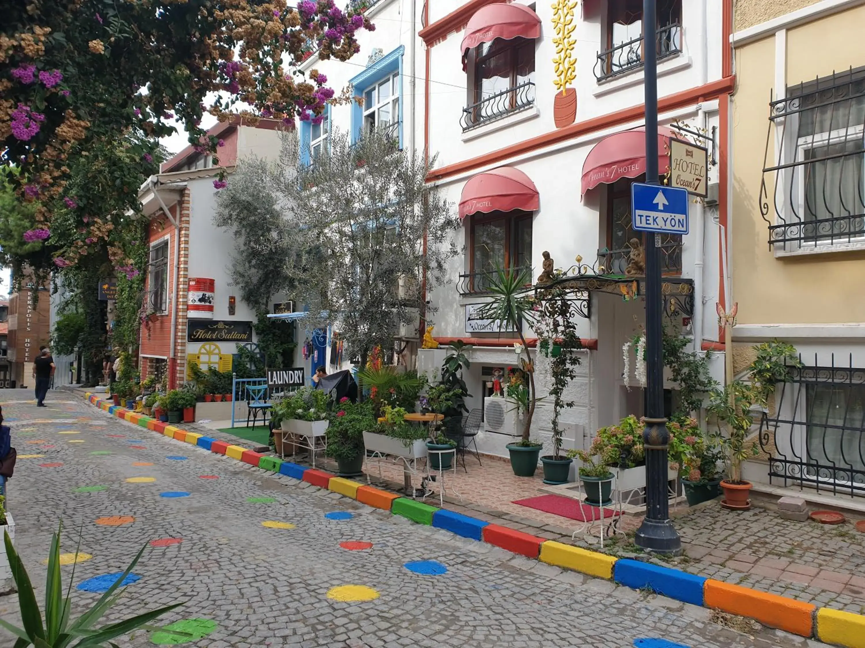 Property building in Oceans 7 Hotel Property building in Oceans 7 Hotel