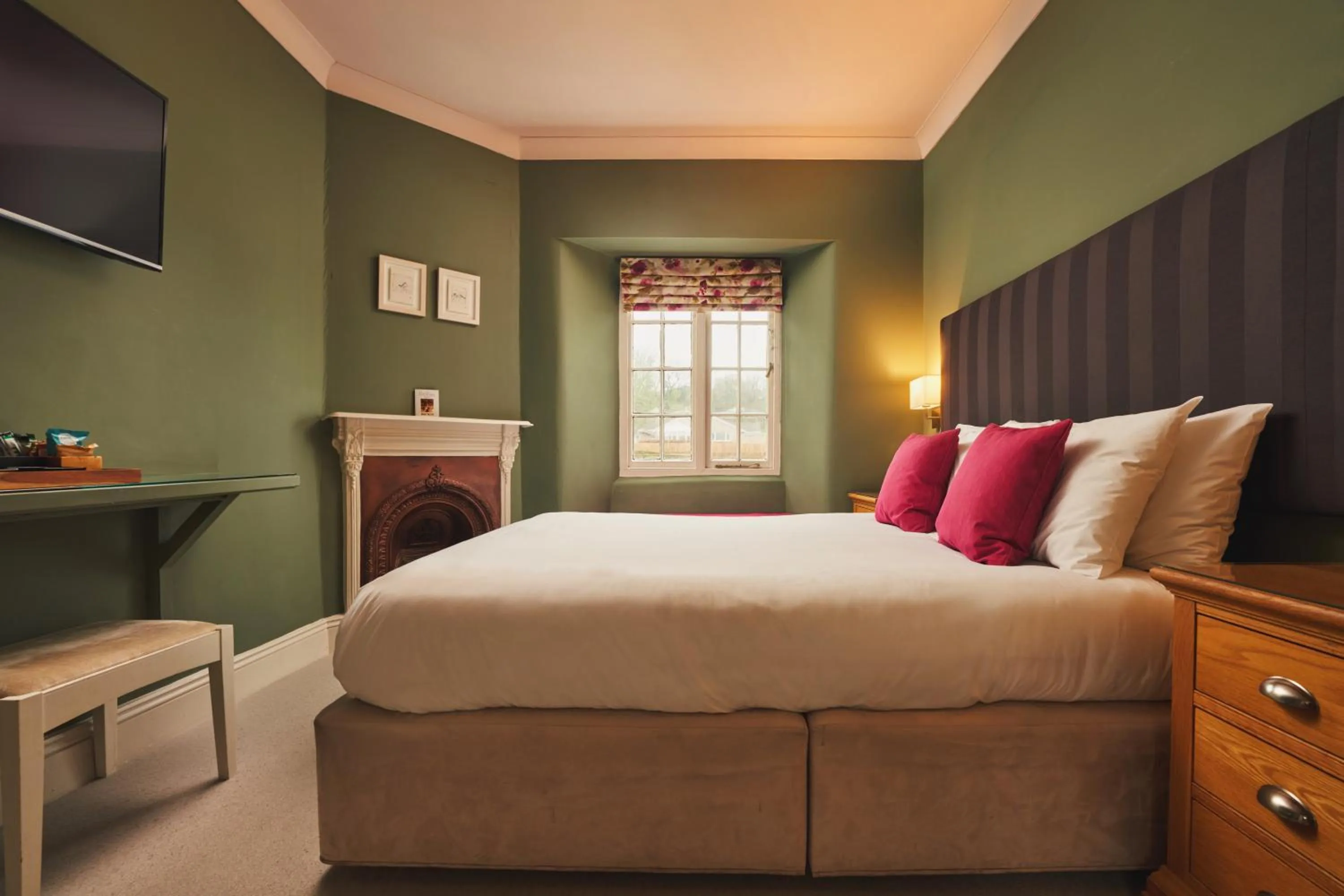 Bed in Rose and Crown Yealmpton