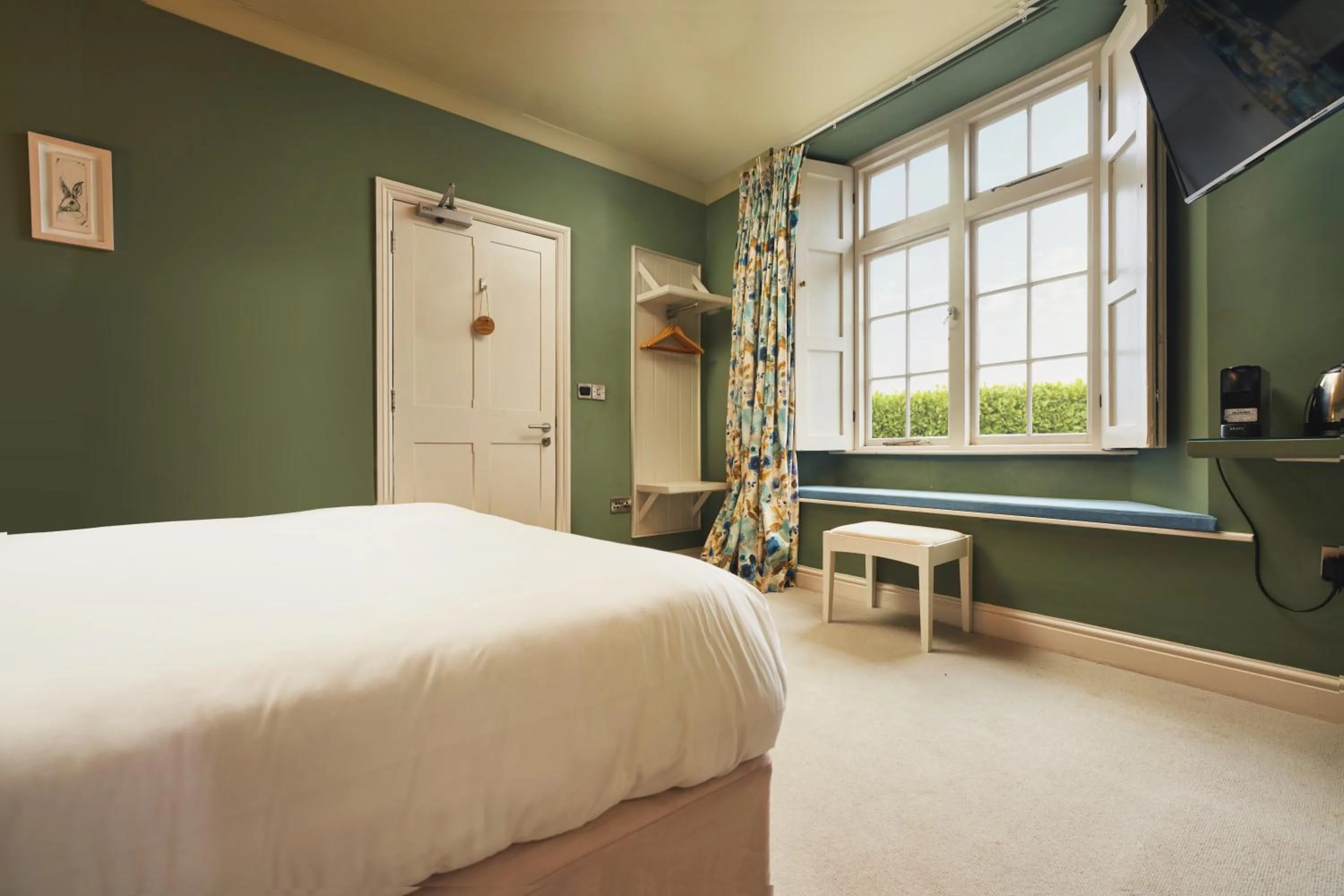 TV and multimedia, Bed in Rose and Crown Yealmpton