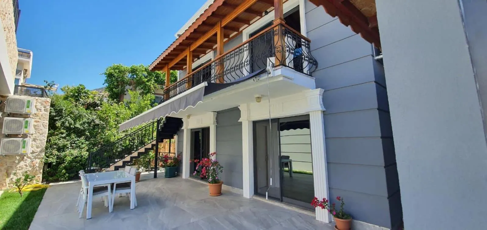 Balcony/Terrace in Nur Suites & Hotels