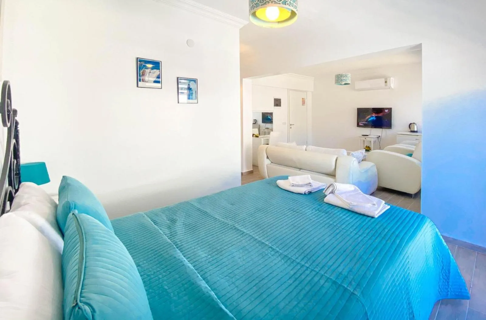 Photo of the whole room, Bed in Nur Suites & Hotels