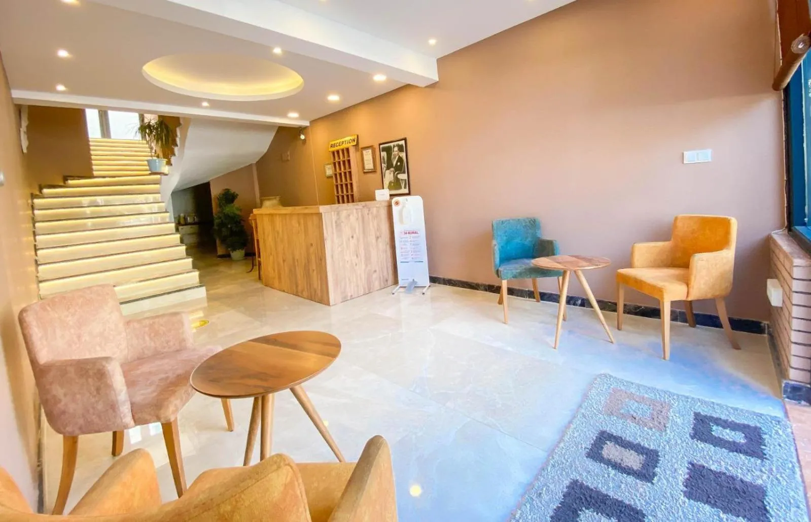 Lobby or reception in Nur Suites & Hotels