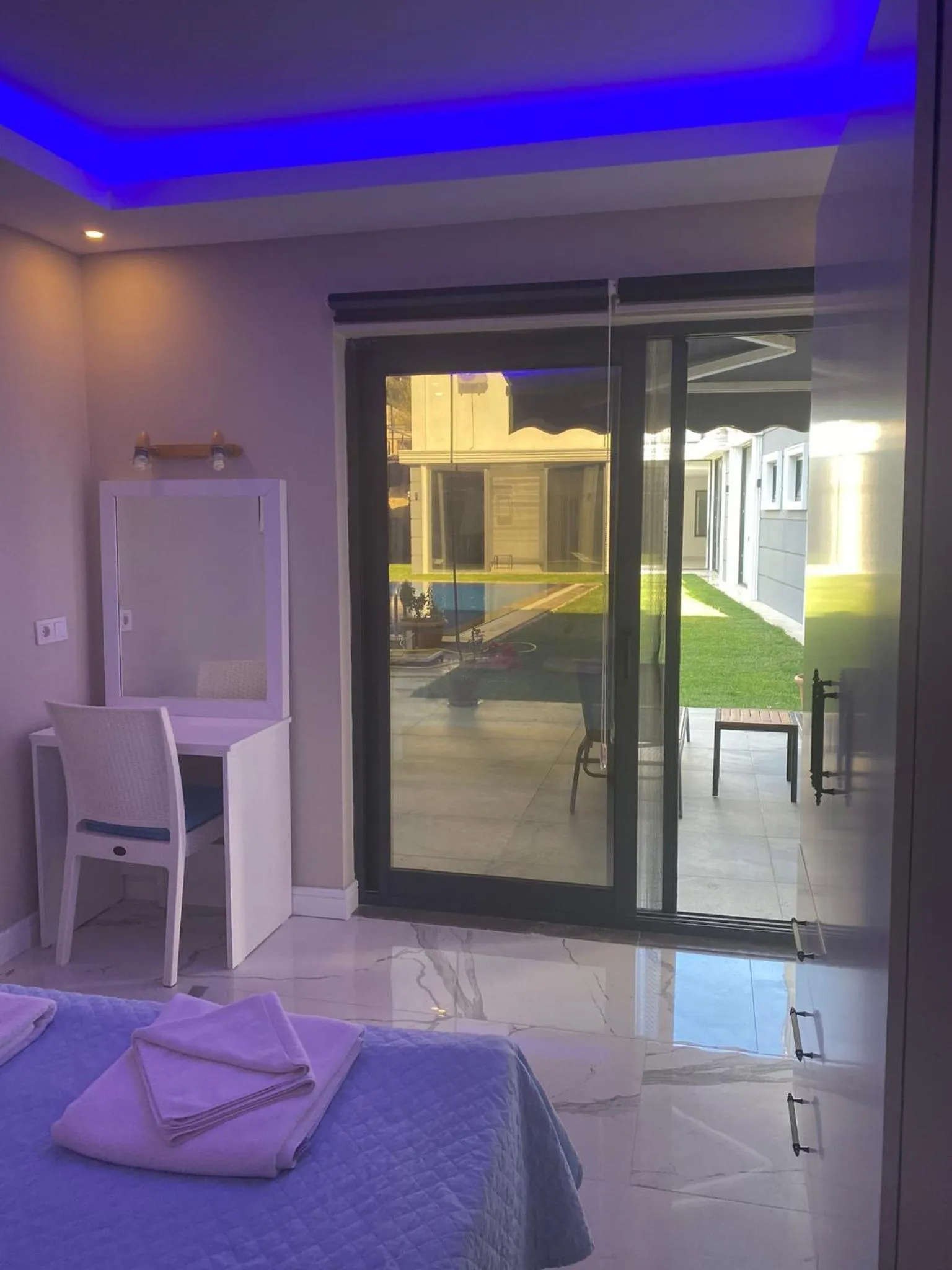 Bedroom in Nur Suites & Hotels